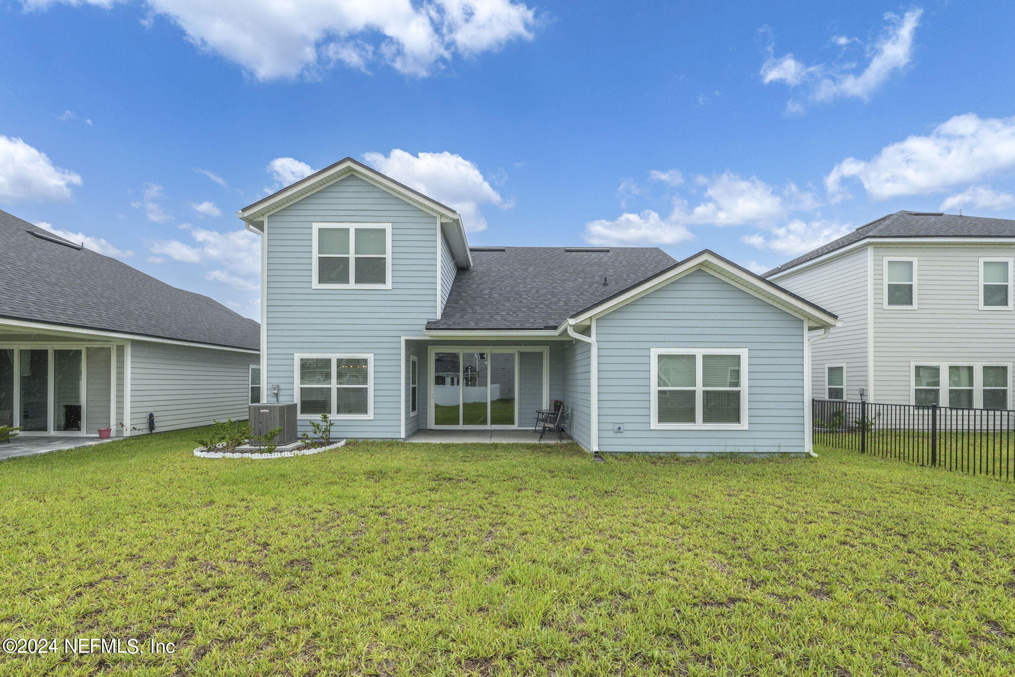 33 PINZON Place