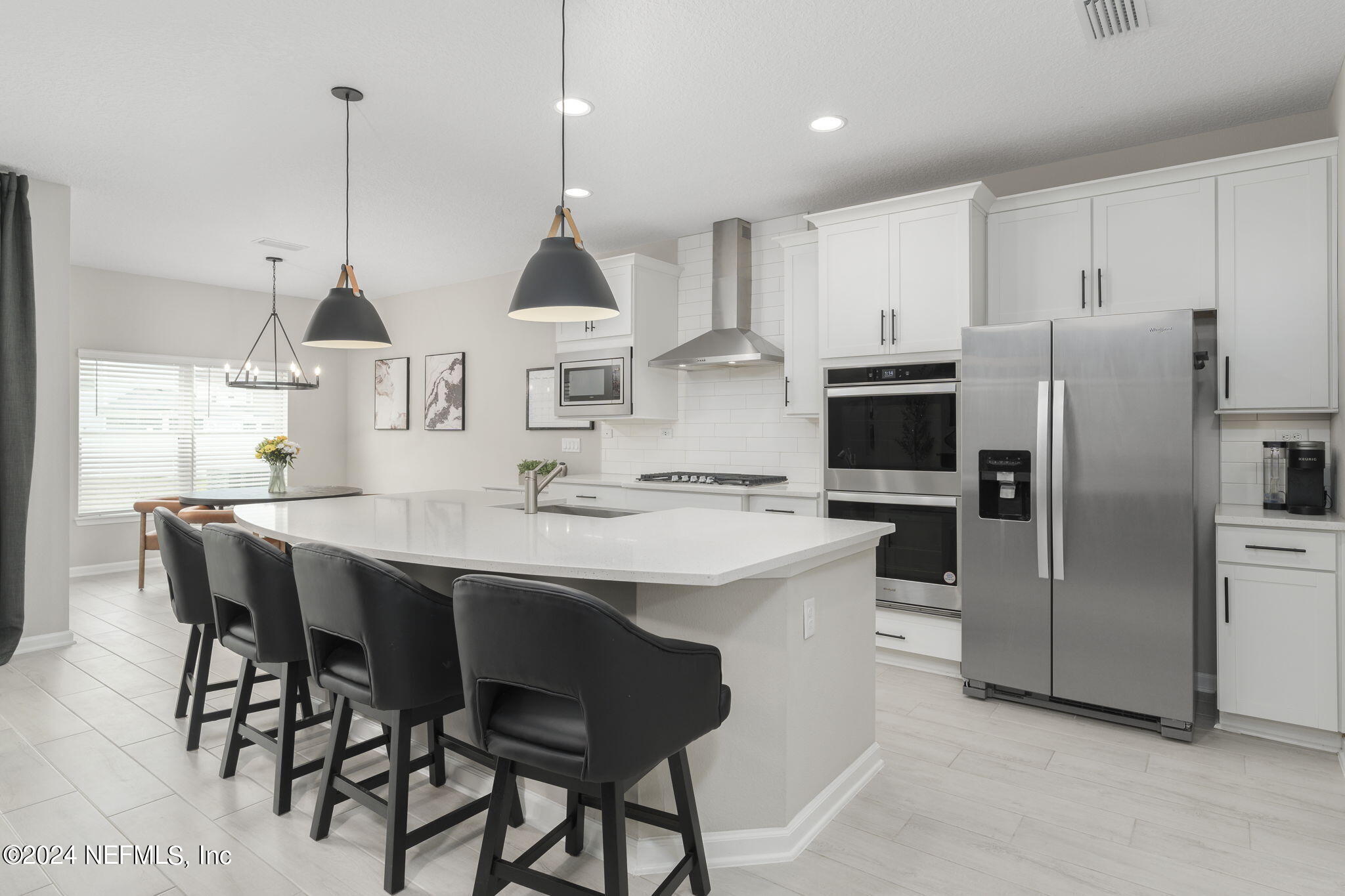 33 PINZON Place