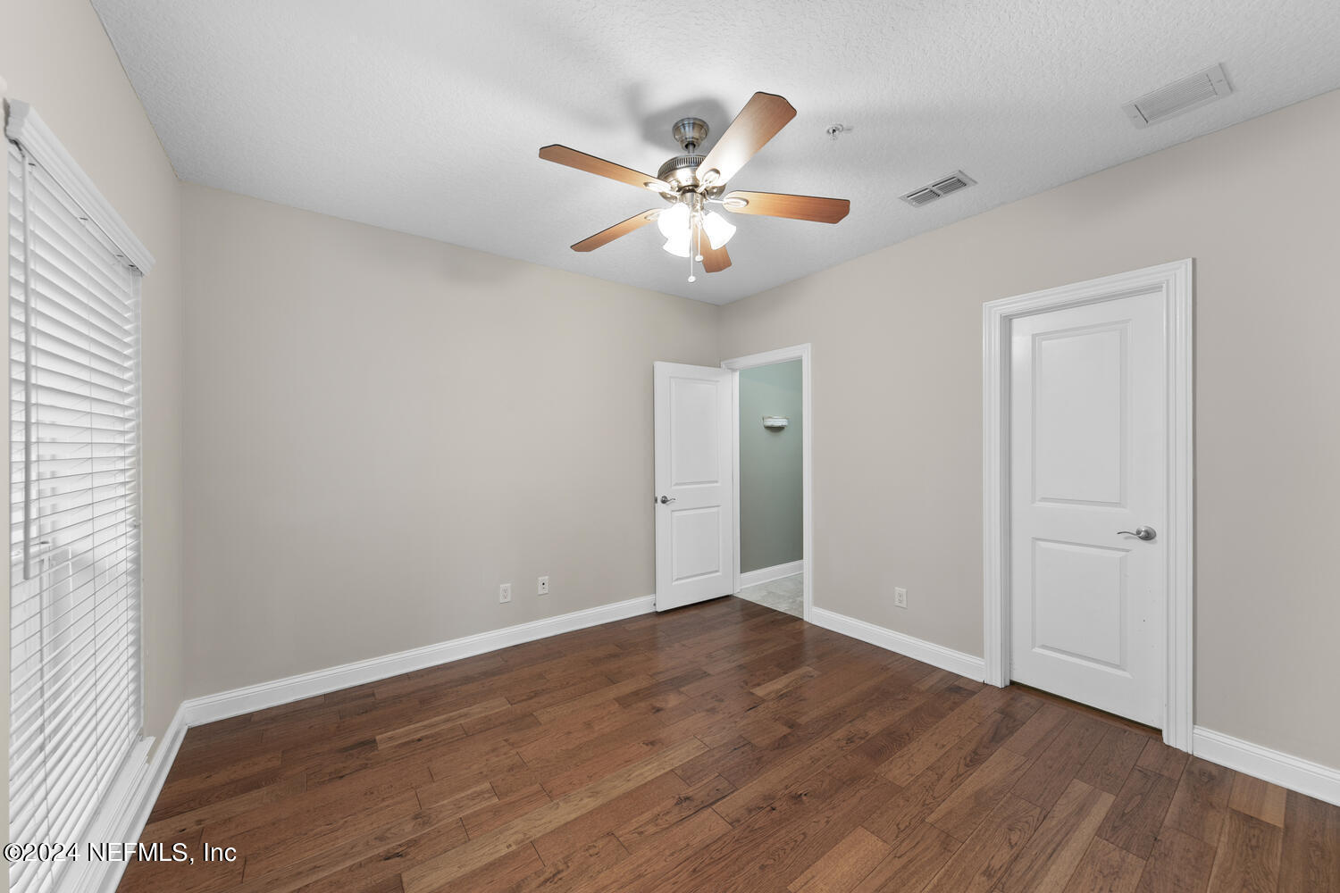 310 2ND Street S, 4