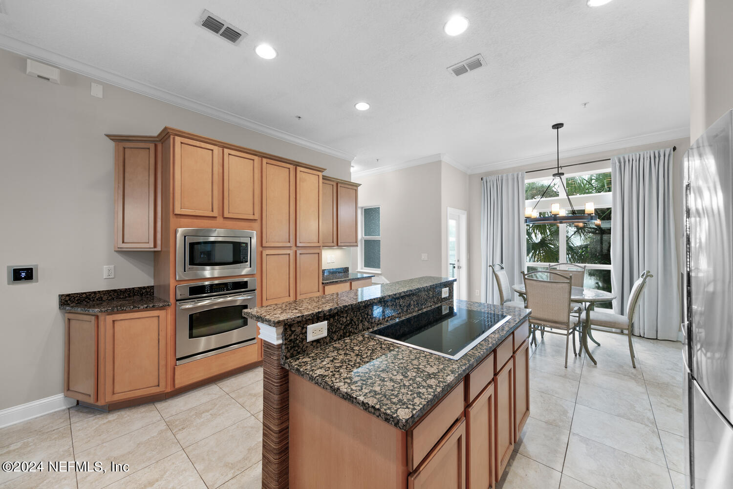 310 2ND Street S, 4