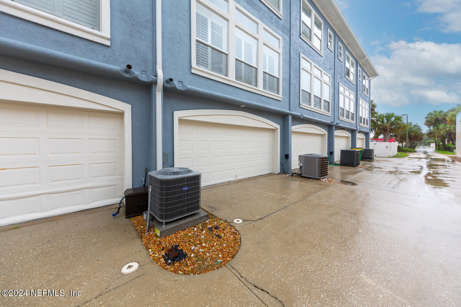 310 2ND Street S, 4