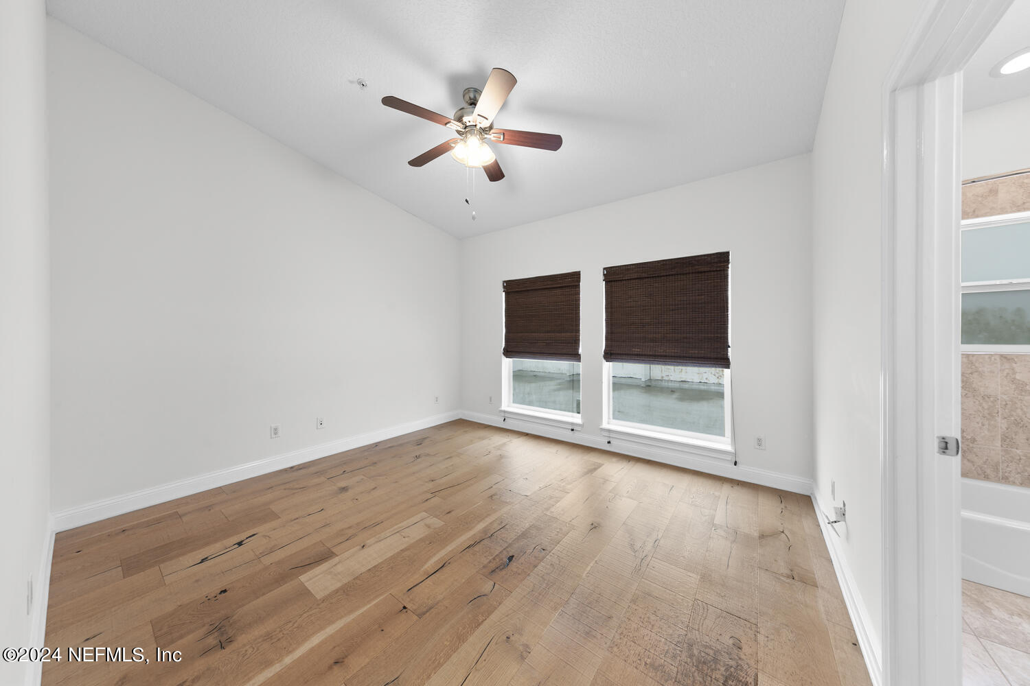 310 2ND Street S, 4