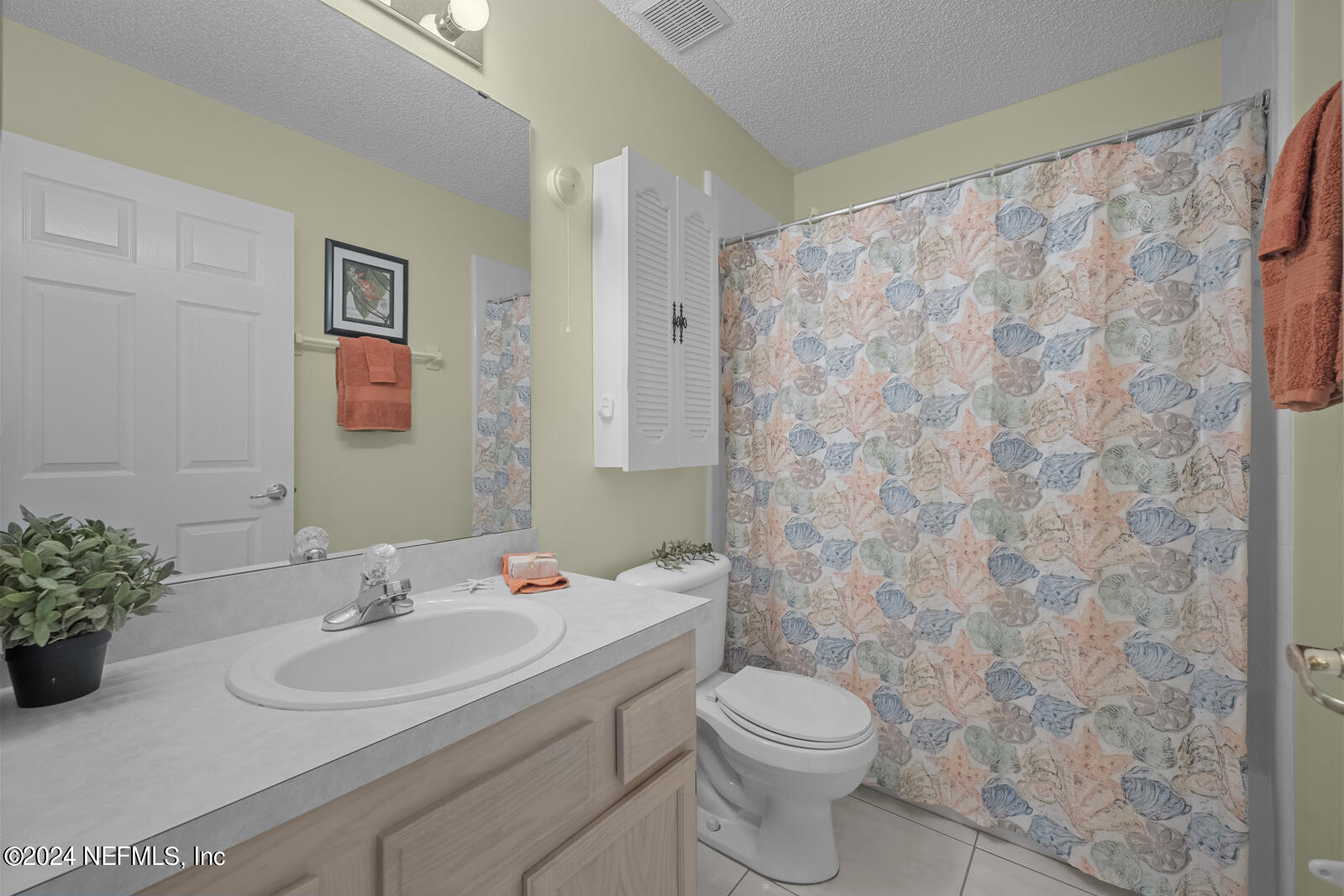 3732 SEA HAWK Street E