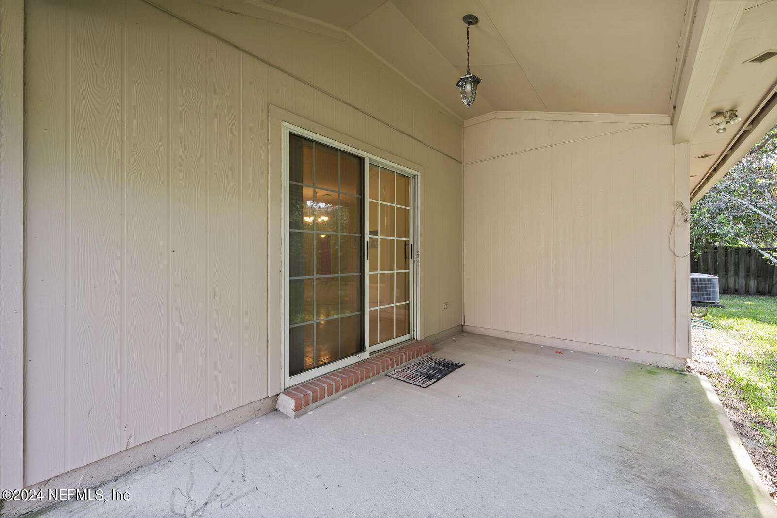 3732 SEA HAWK Street E