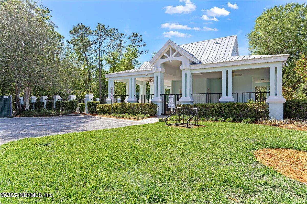 3732 SEA HAWK Street E