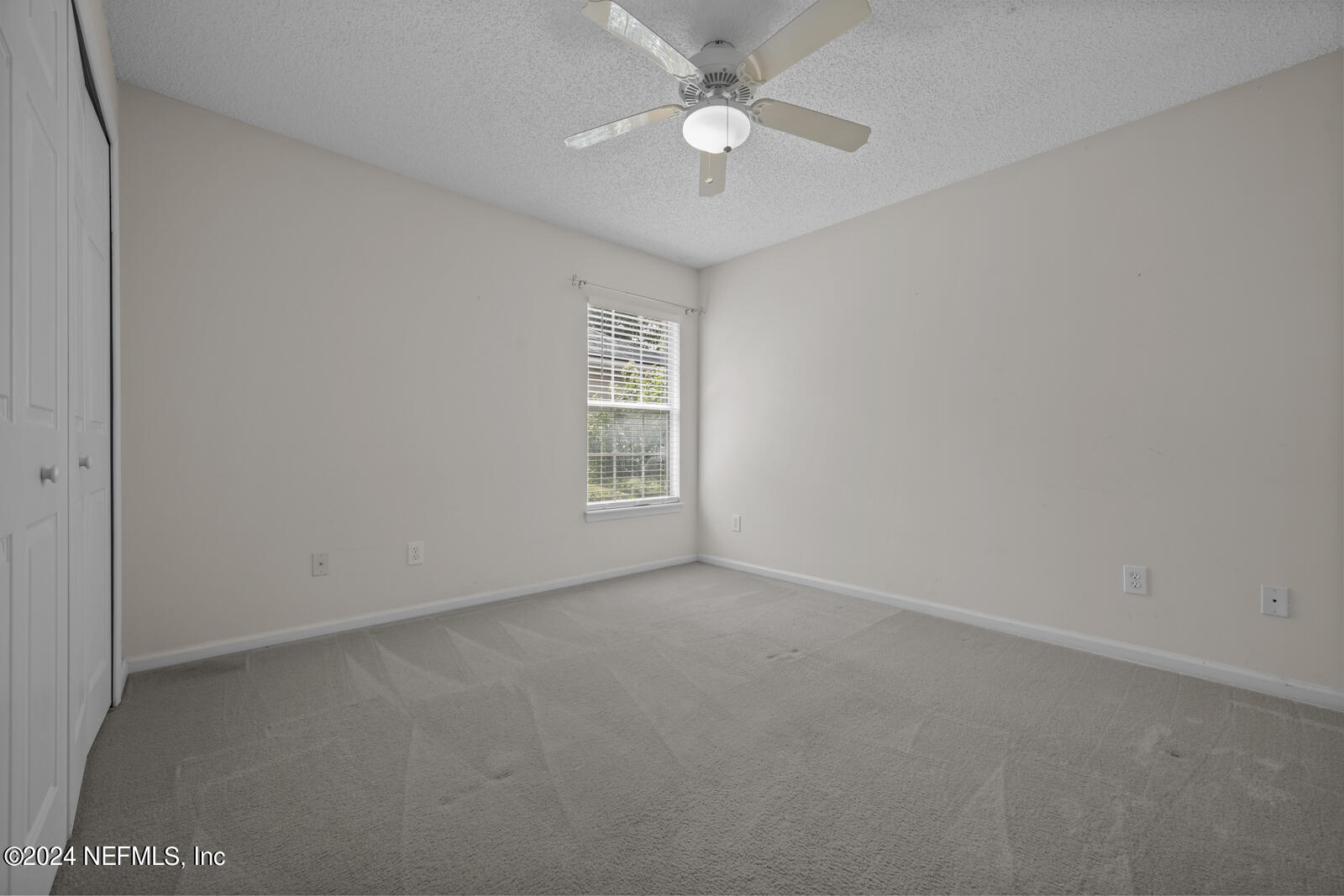 3732 SEA HAWK Street E