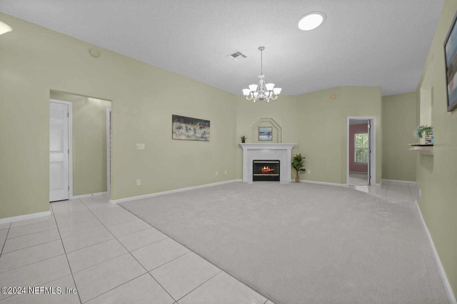 3732 SEA HAWK Street E