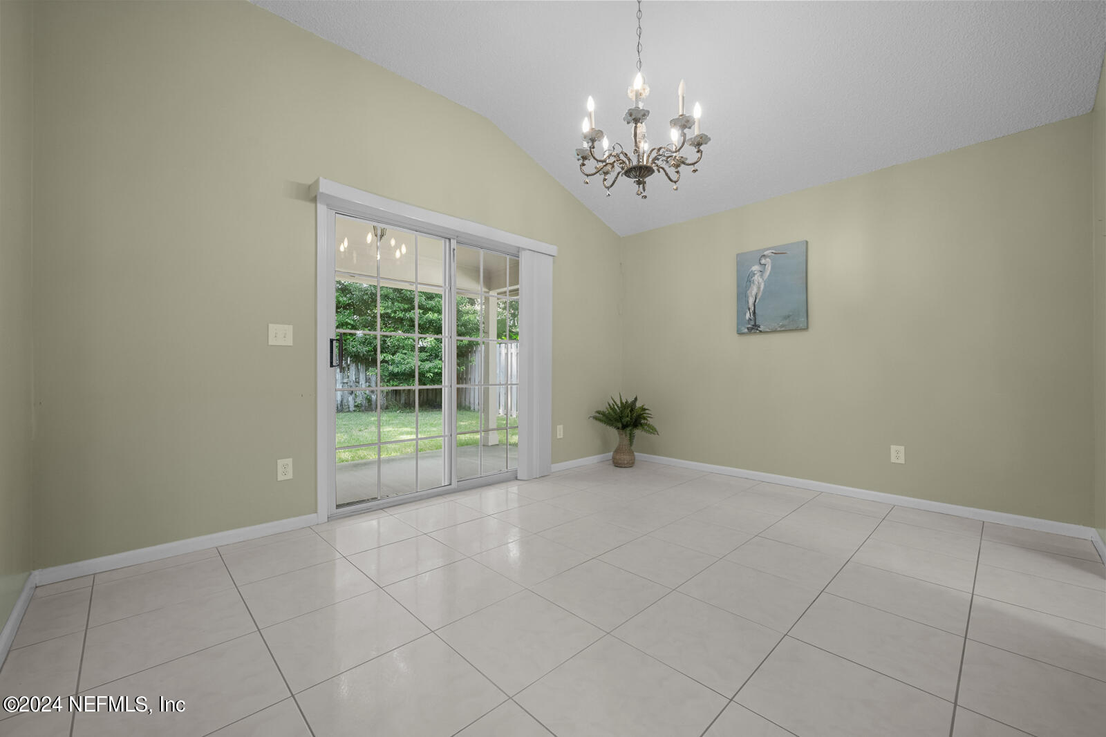 3732 SEA HAWK Street E