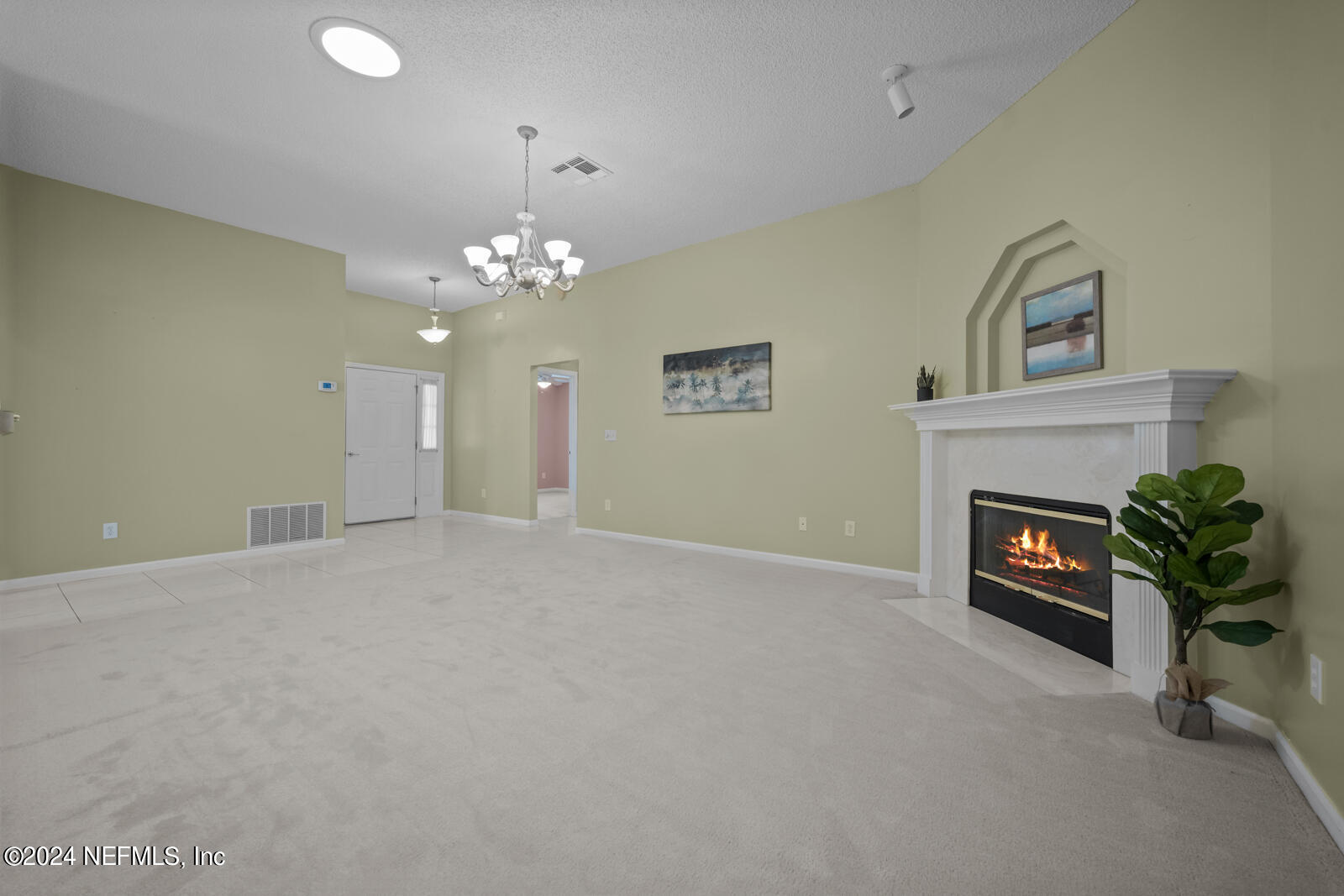 3732 SEA HAWK Street E