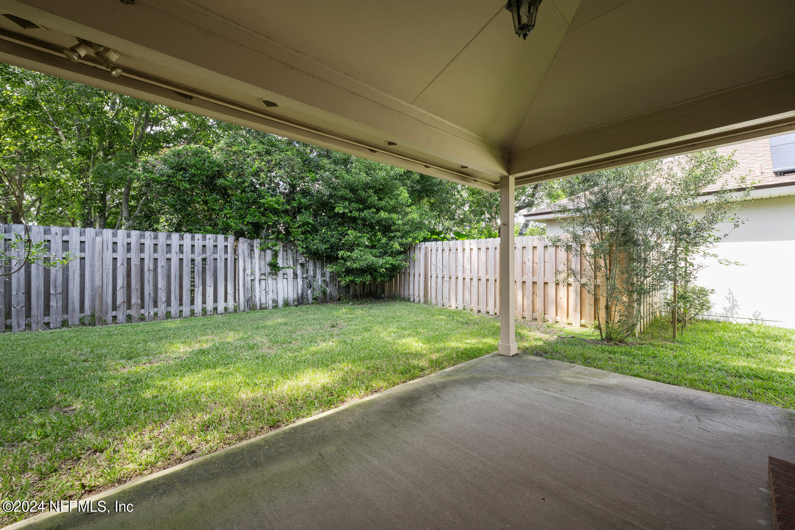 3732 SEA HAWK Street E