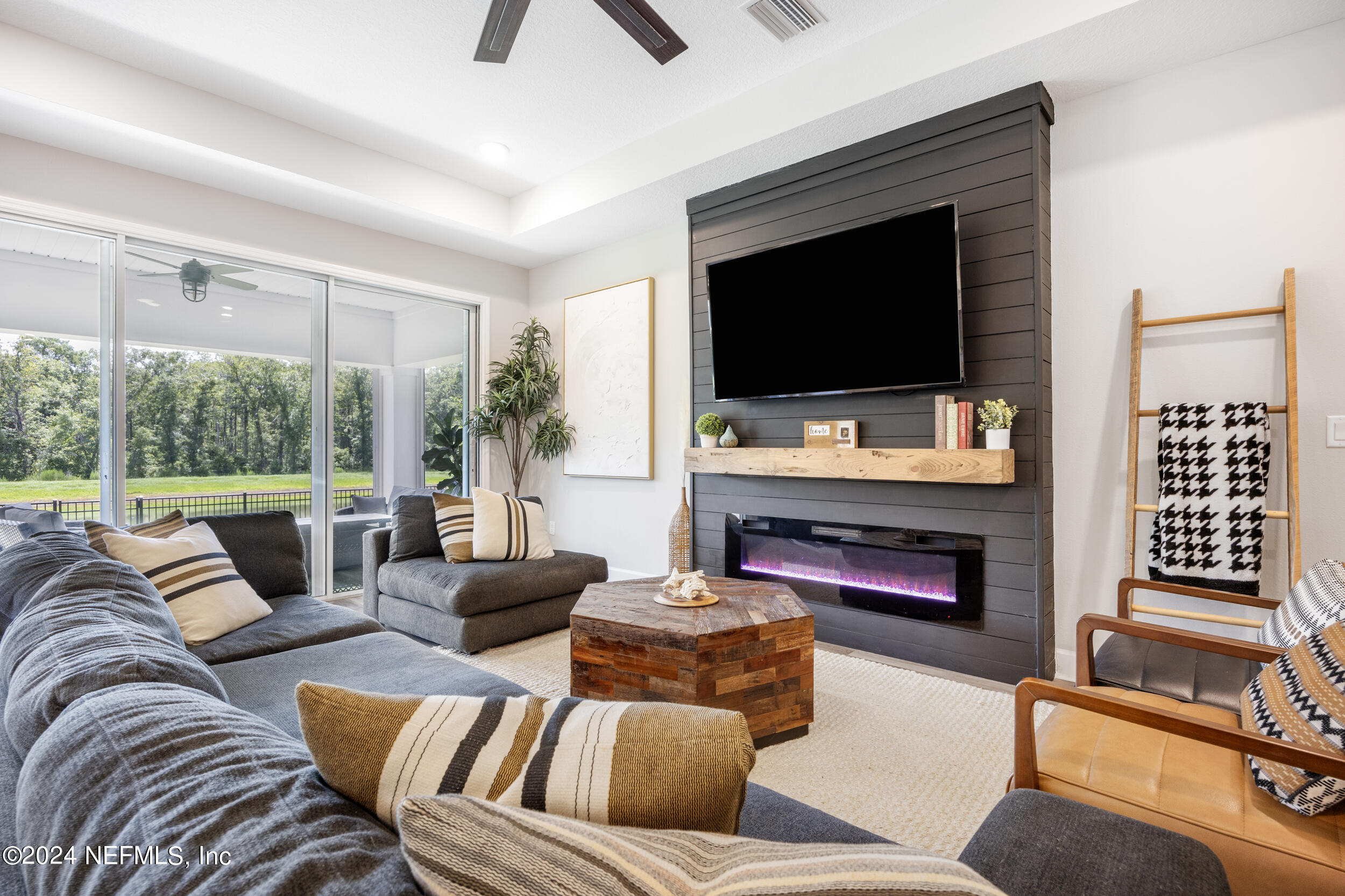 865 WINDLEY Drive