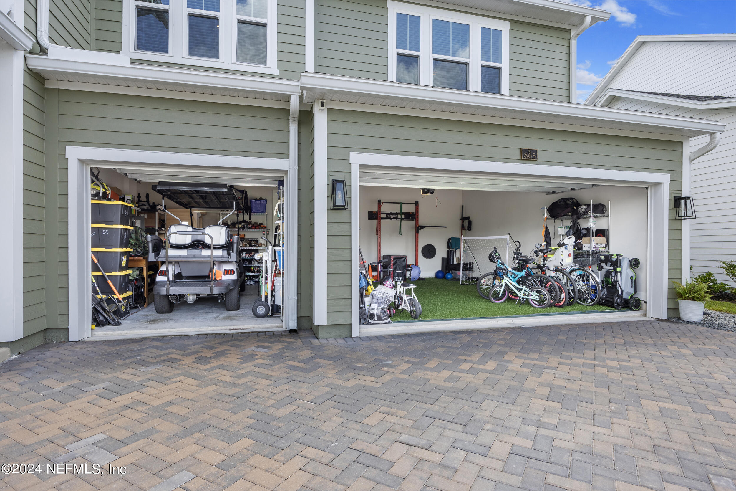 865 WINDLEY Drive