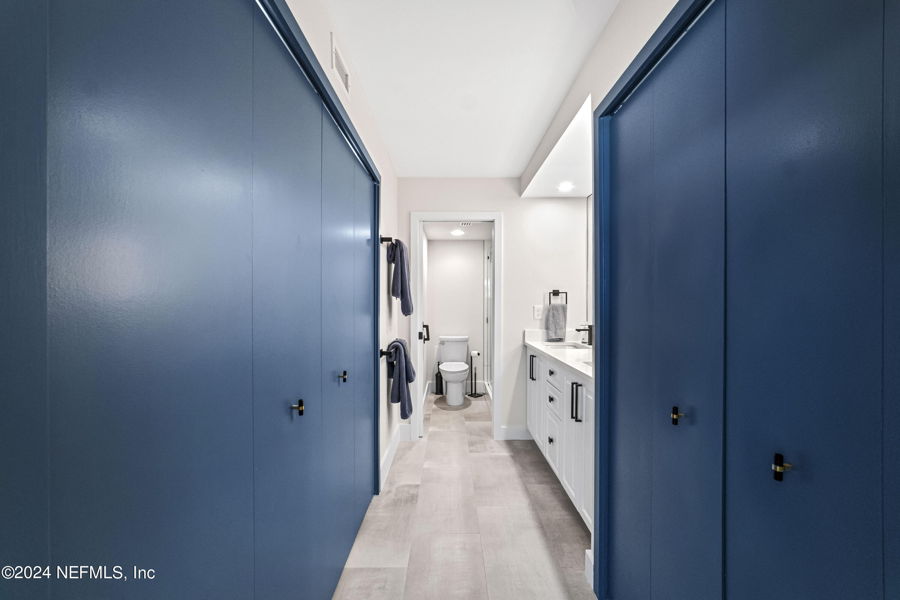 2100 OCEAN Drive S, 2C