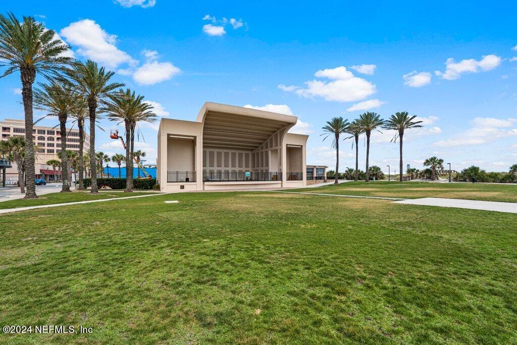 2100 OCEAN Drive S, 2C