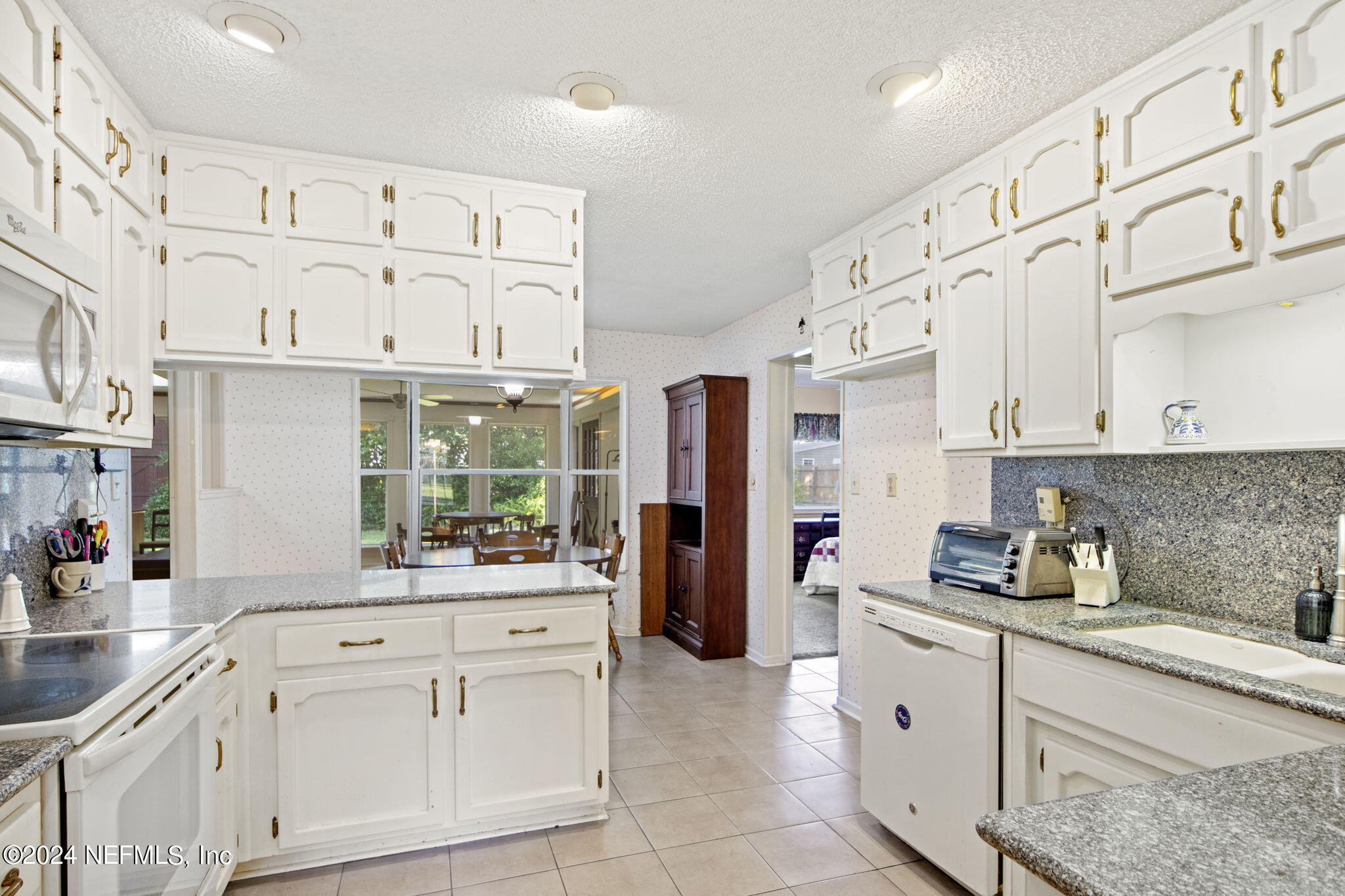 732 WINFRED Place