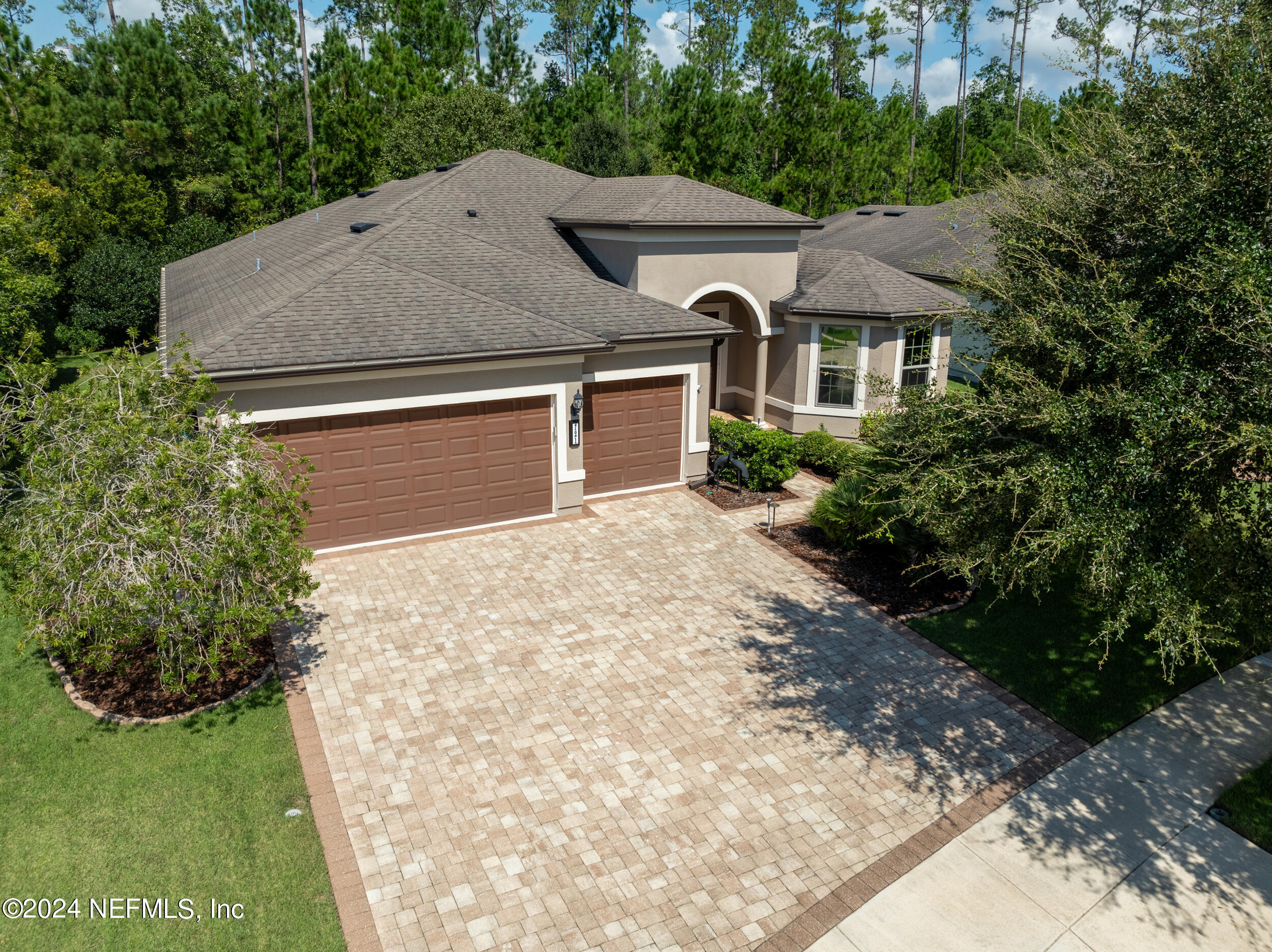121 WOODGROVE Court