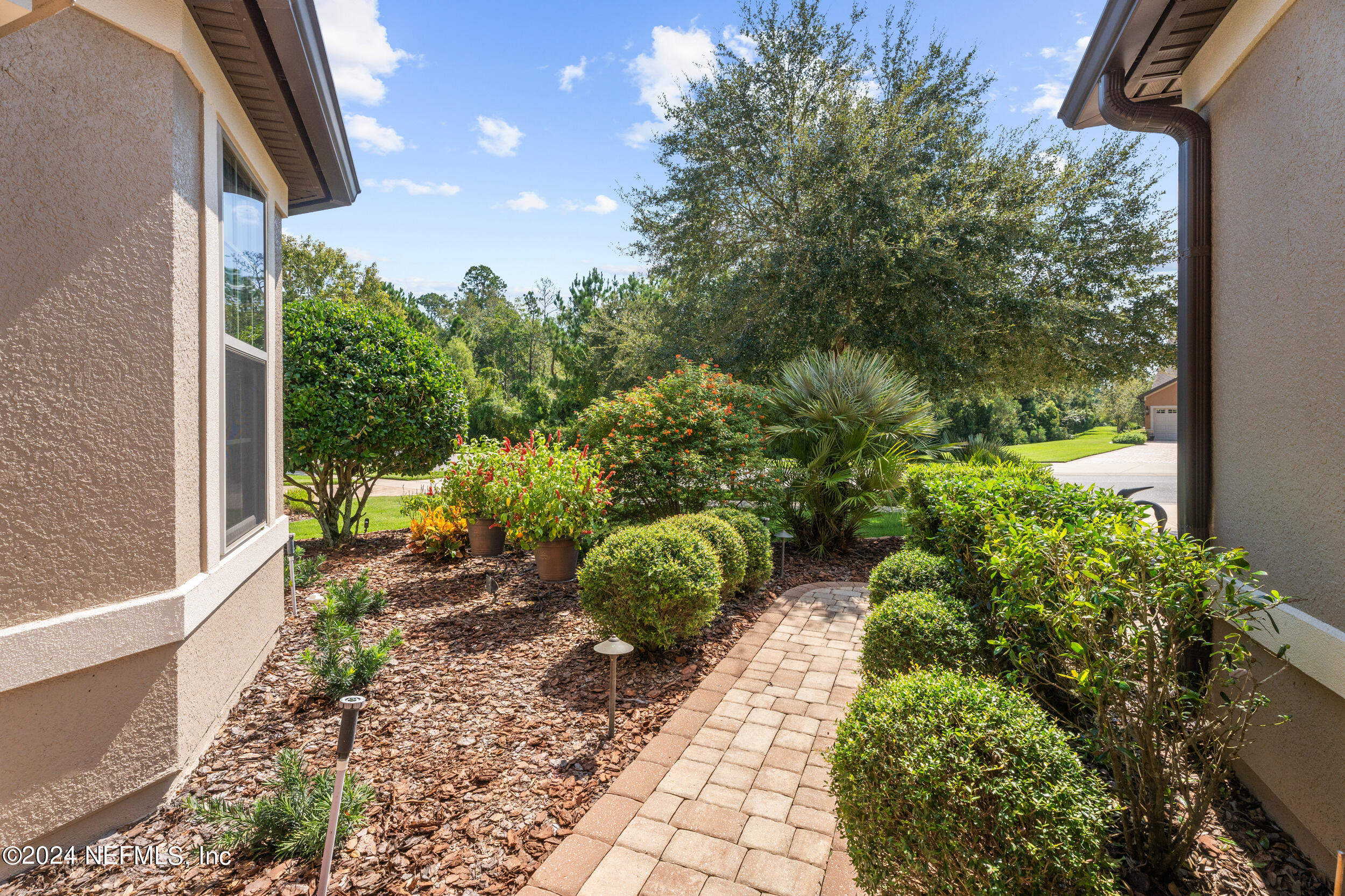 121 WOODGROVE Court