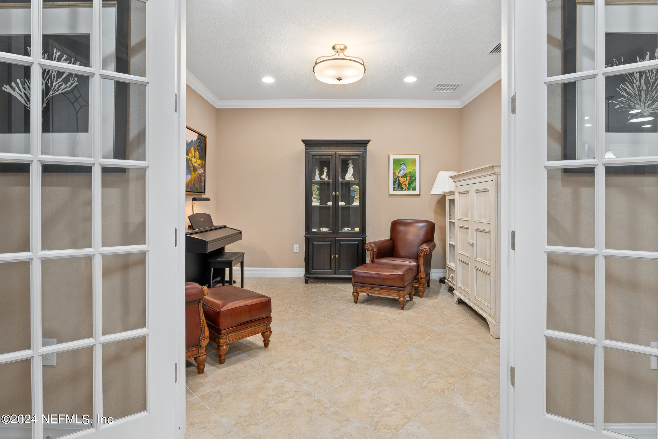 121 WOODGROVE Court