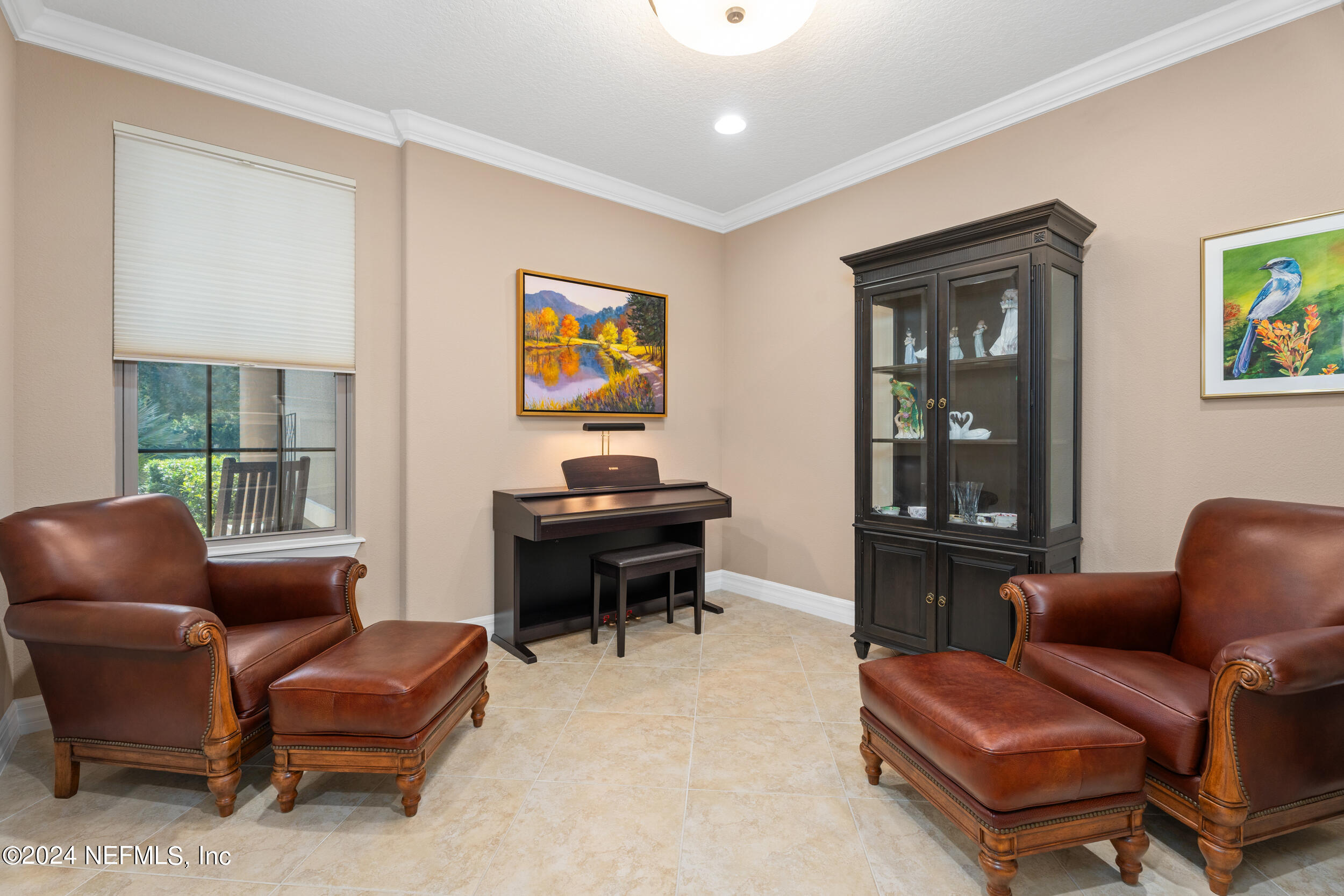 121 WOODGROVE Court