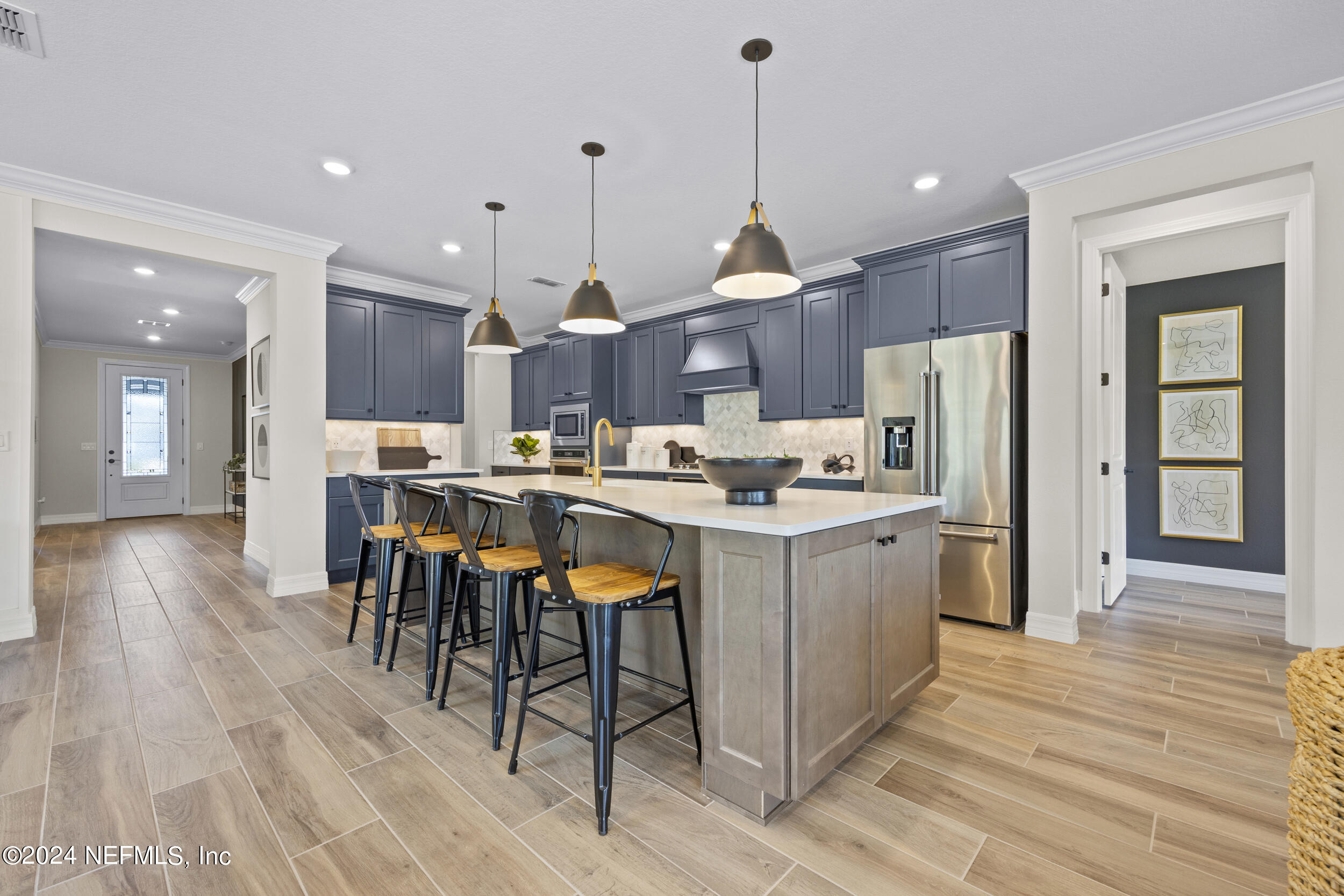 10880 KENTWORTH Way