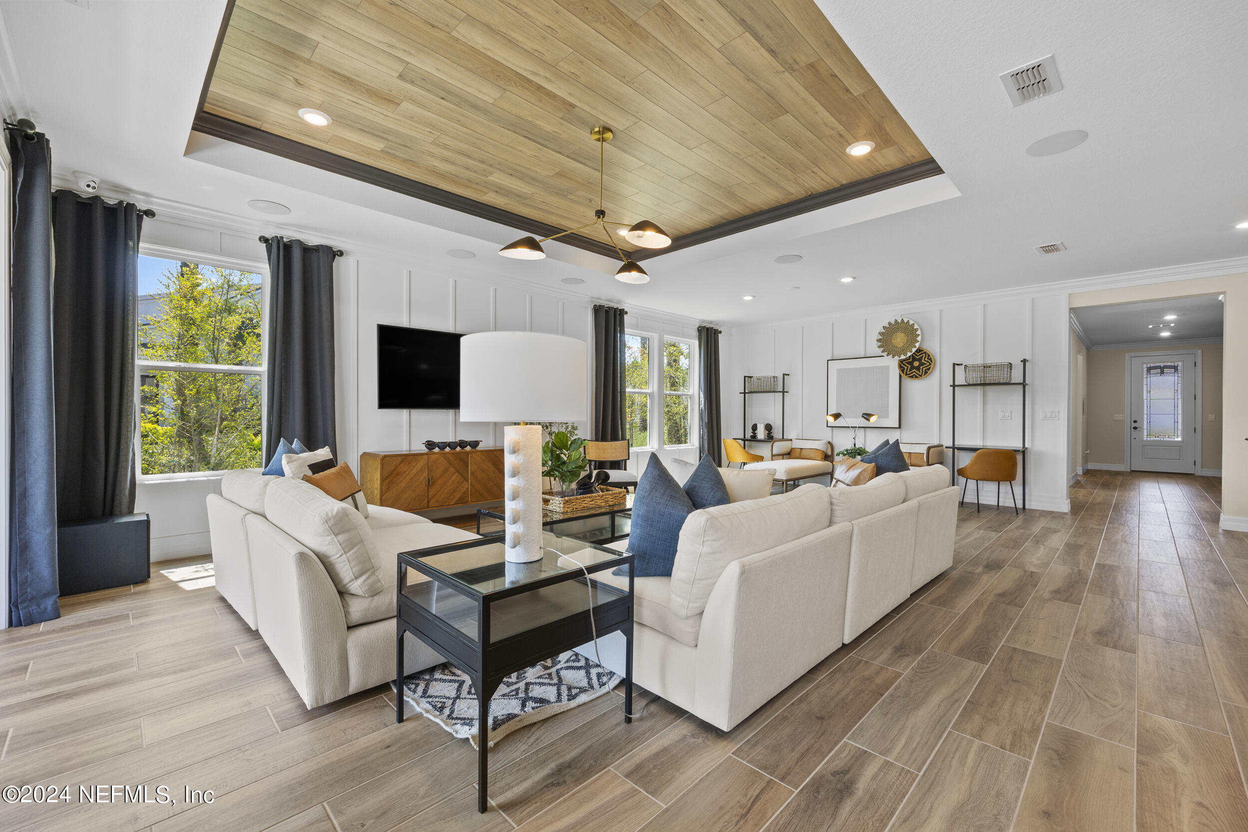 10880 KENTWORTH Way