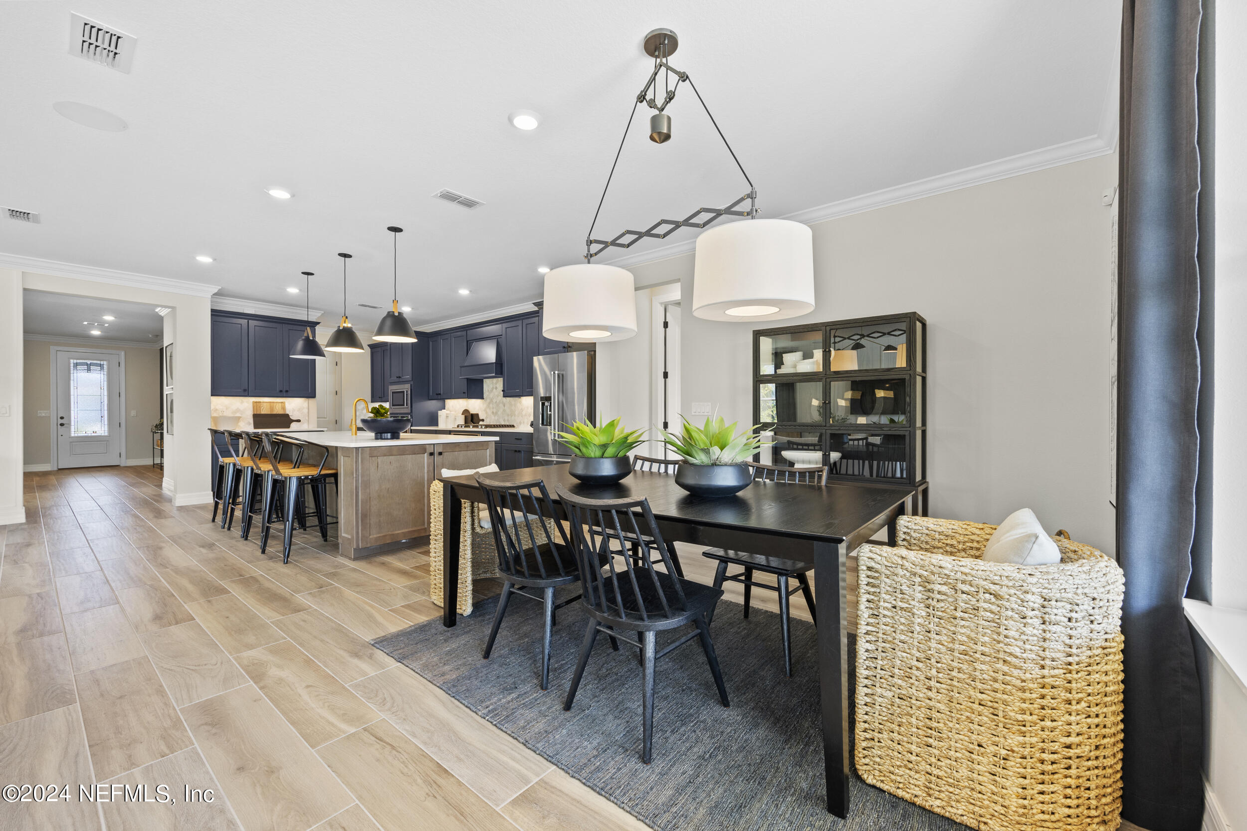 10880 KENTWORTH Way