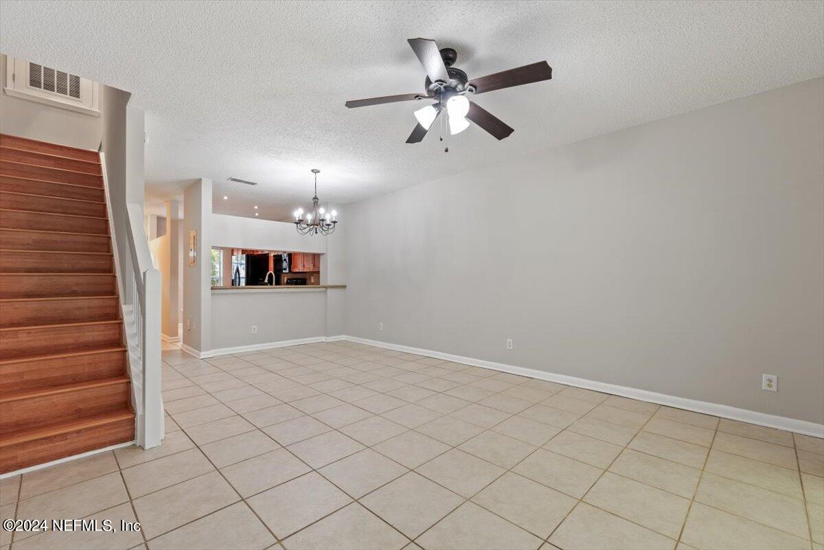 12311 KENSINGTON LAKES Drive, 906