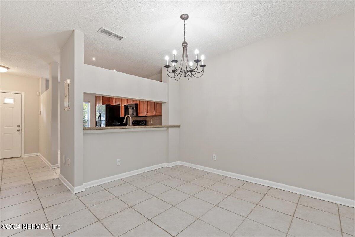 12311 KENSINGTON LAKES Drive, 906