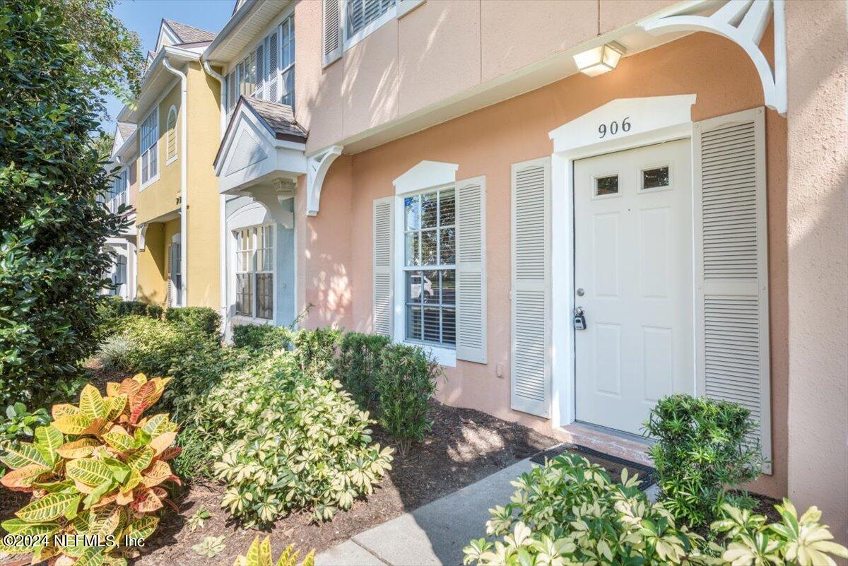 12311 KENSINGTON LAKES Drive, 906