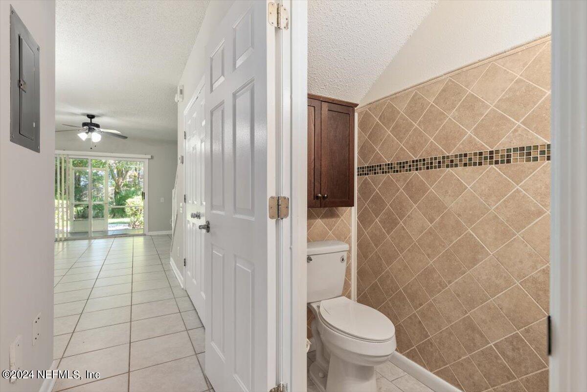 12311 KENSINGTON LAKES Drive, 906