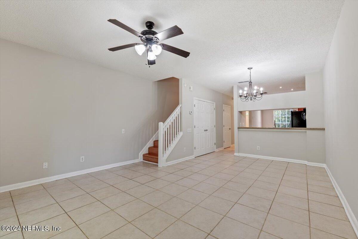 12311 KENSINGTON LAKES Drive, 906