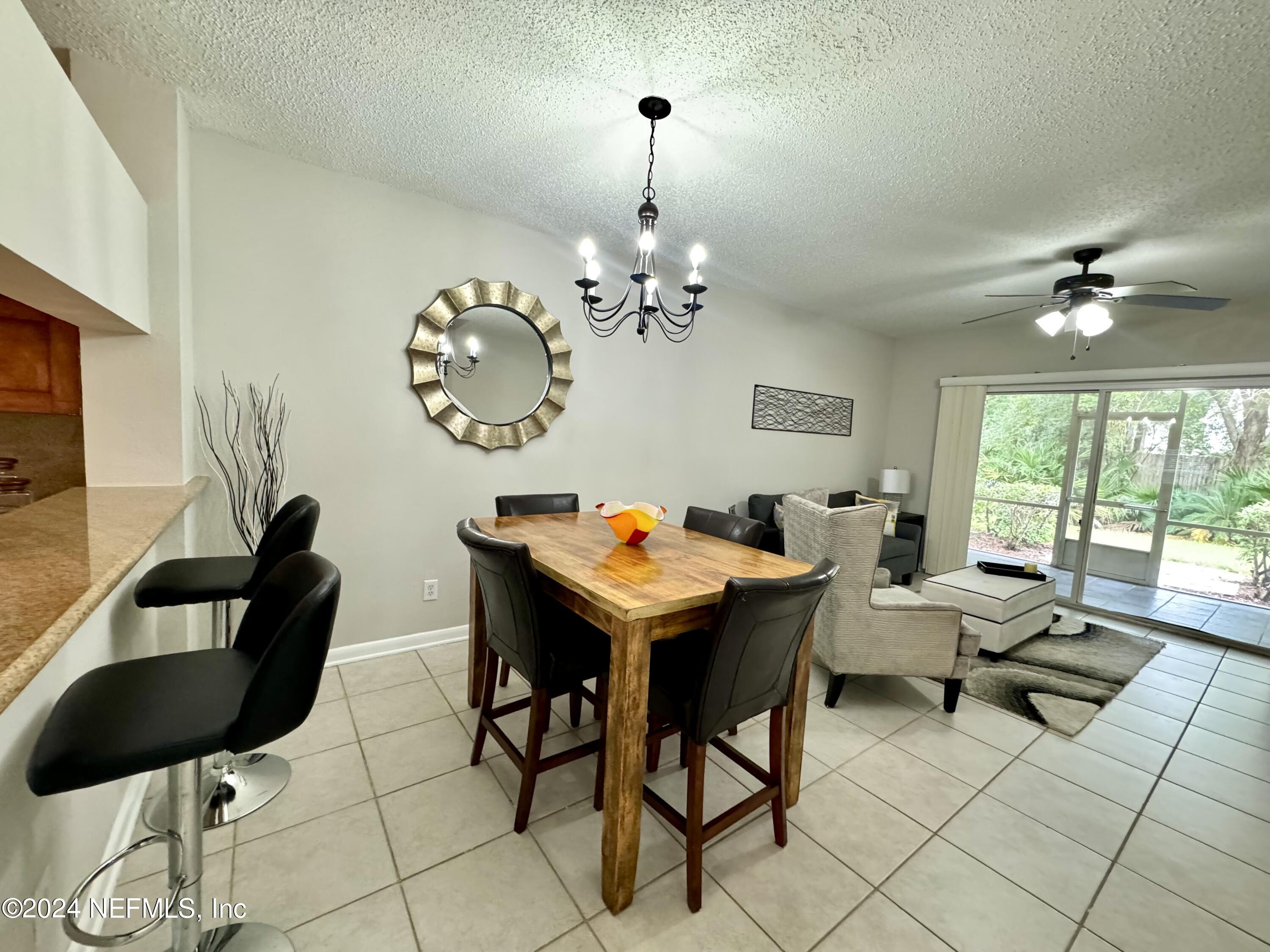 12311 KENSINGTON LAKES Drive, 906