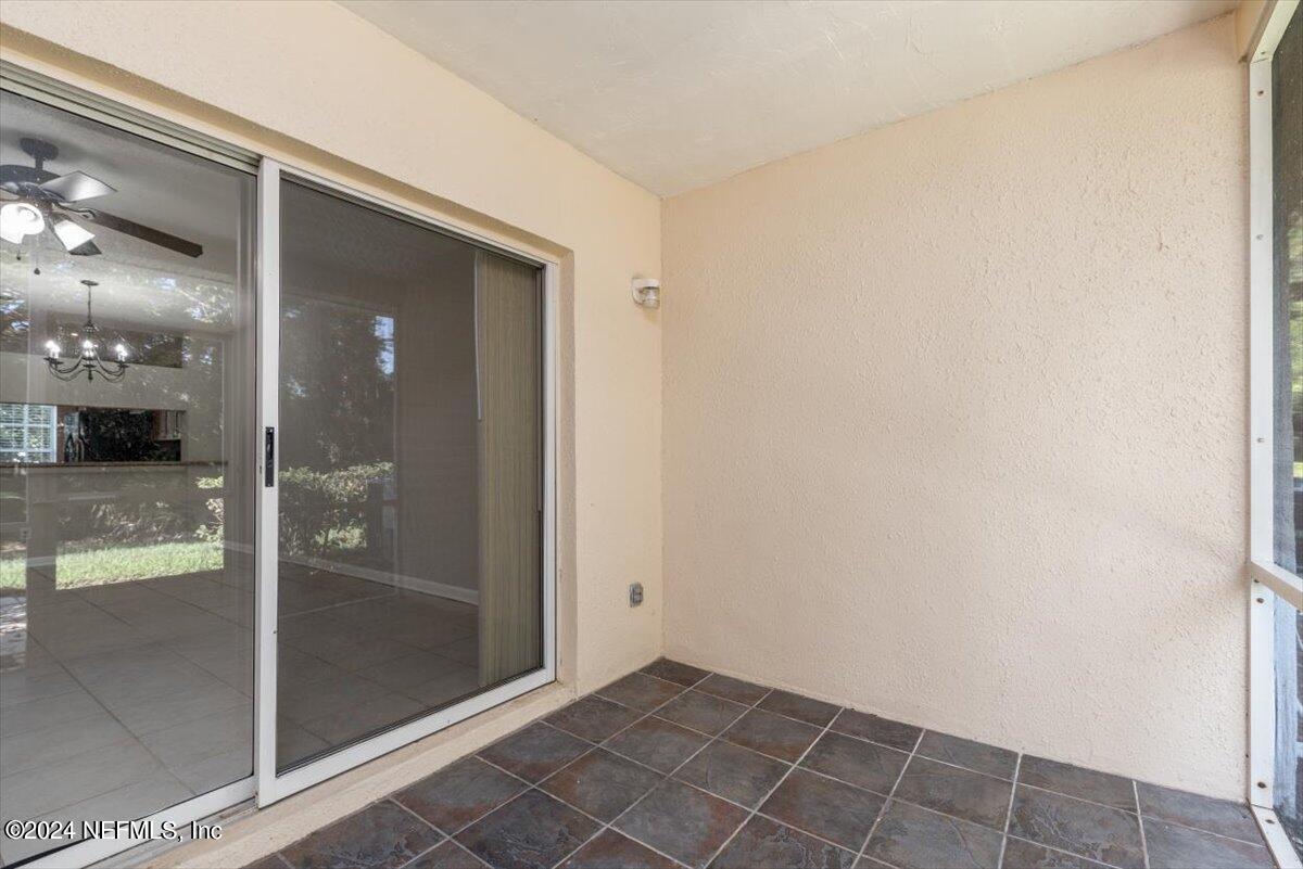 12311 KENSINGTON LAKES Drive, 906