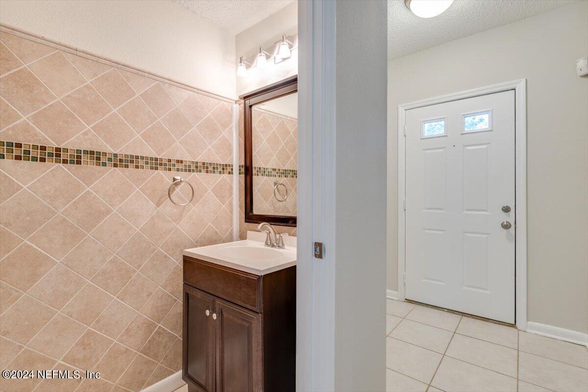 12311 KENSINGTON LAKES Drive, 906