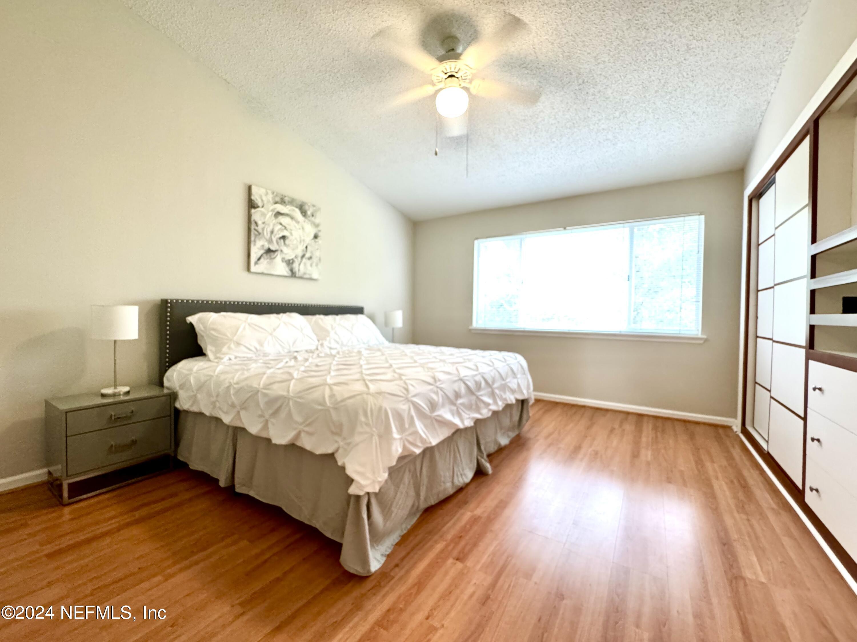 12311 KENSINGTON LAKES Drive, 906