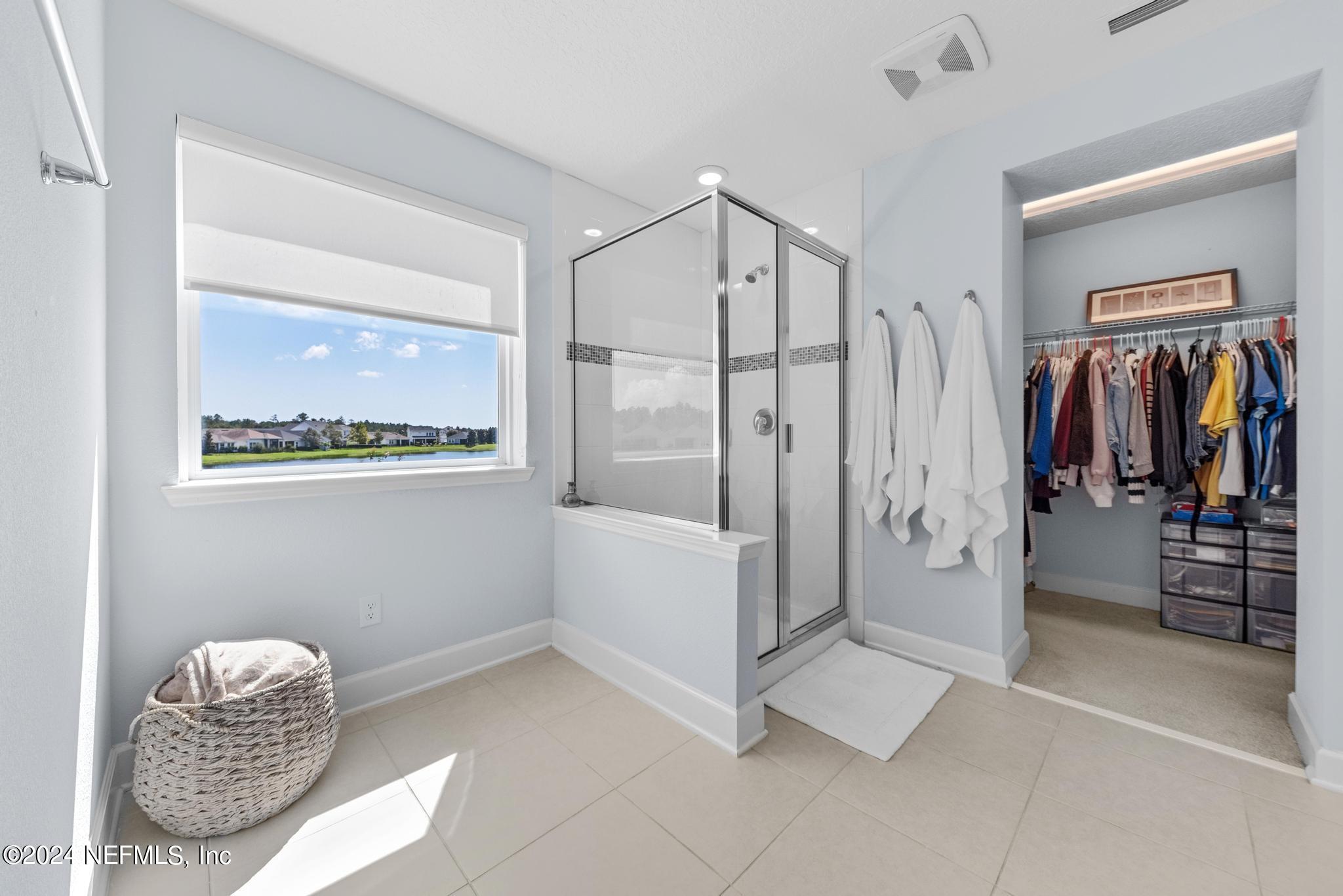 393 VISTA LAKE Circle