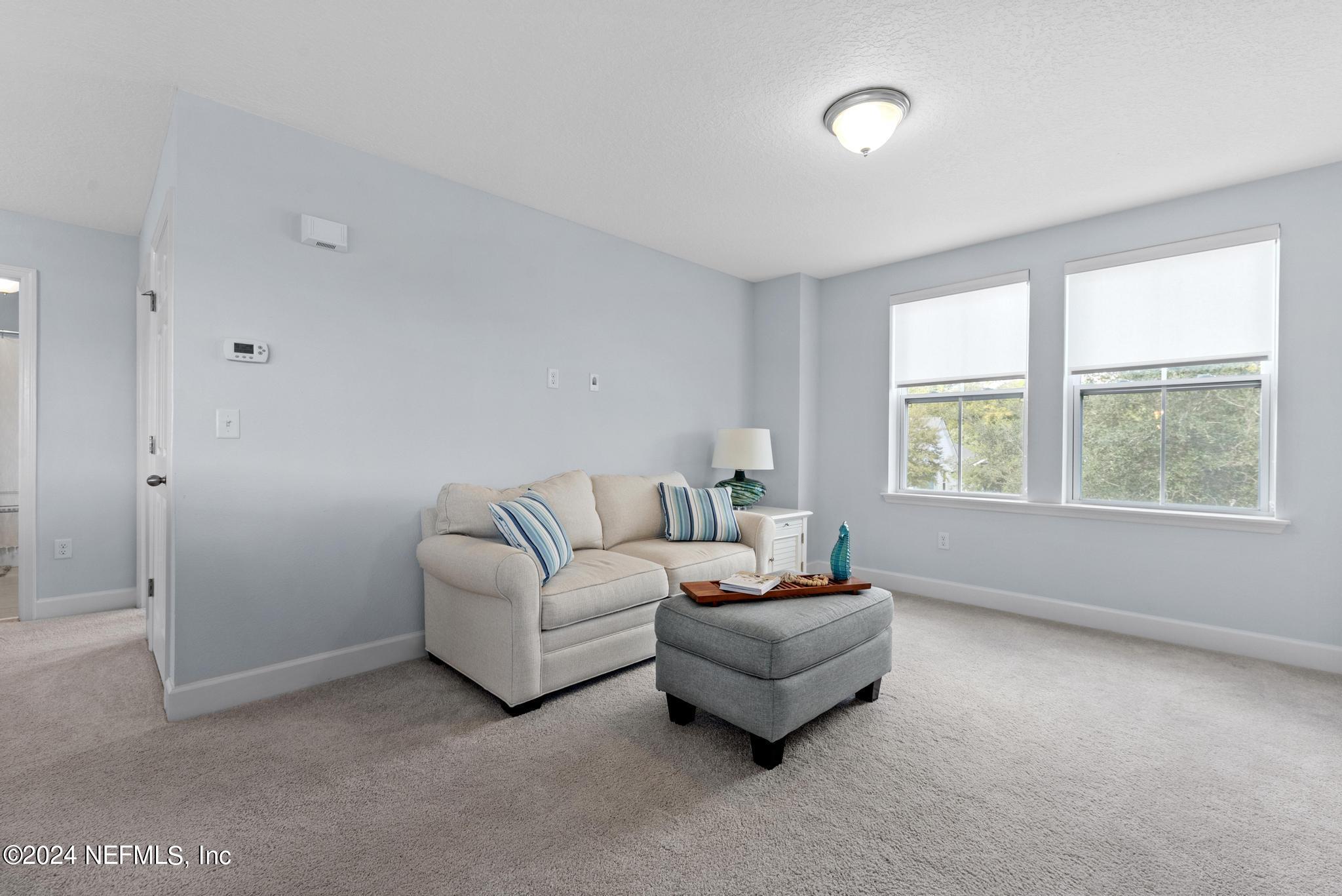 393 VISTA LAKE Circle