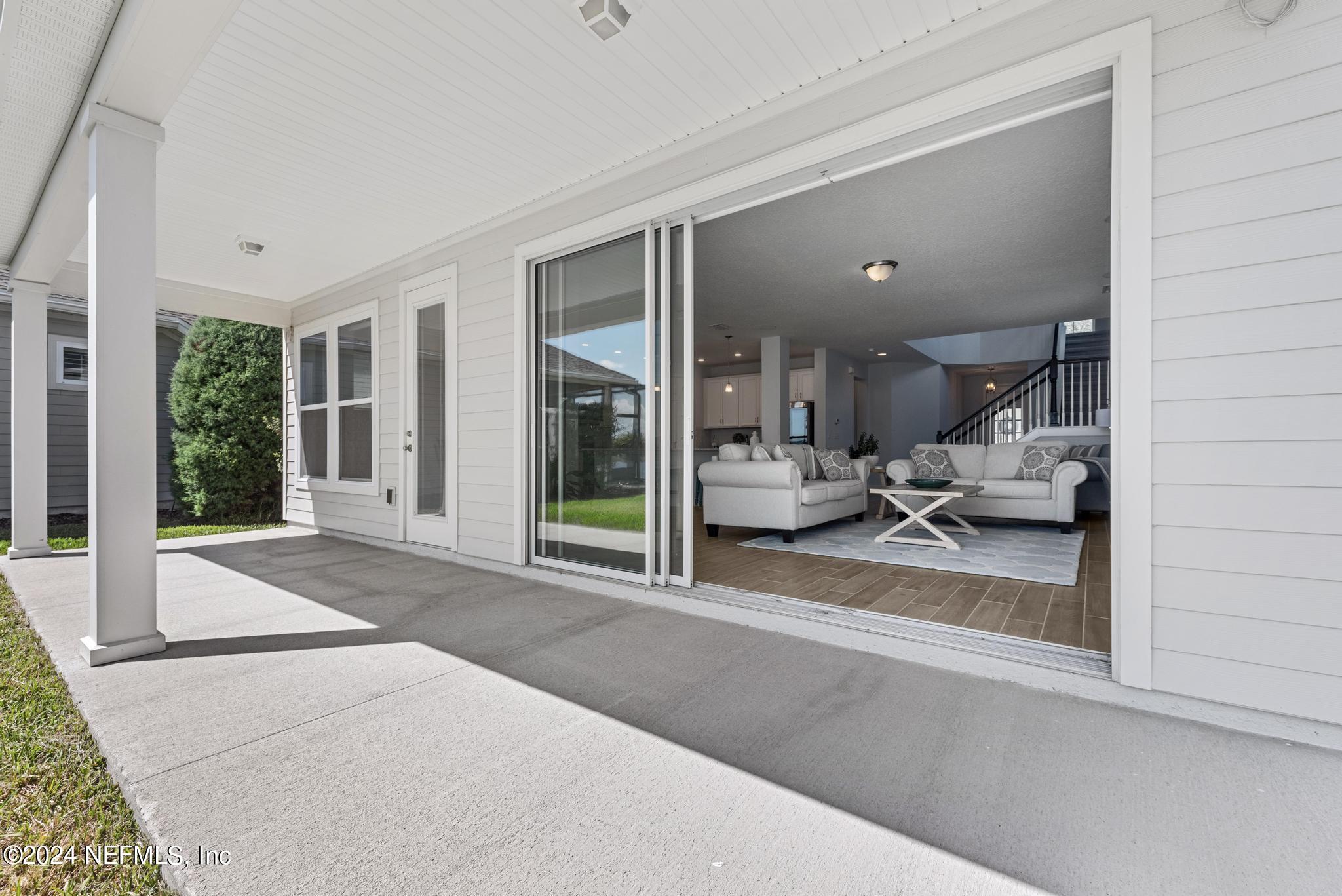 393 VISTA LAKE Circle