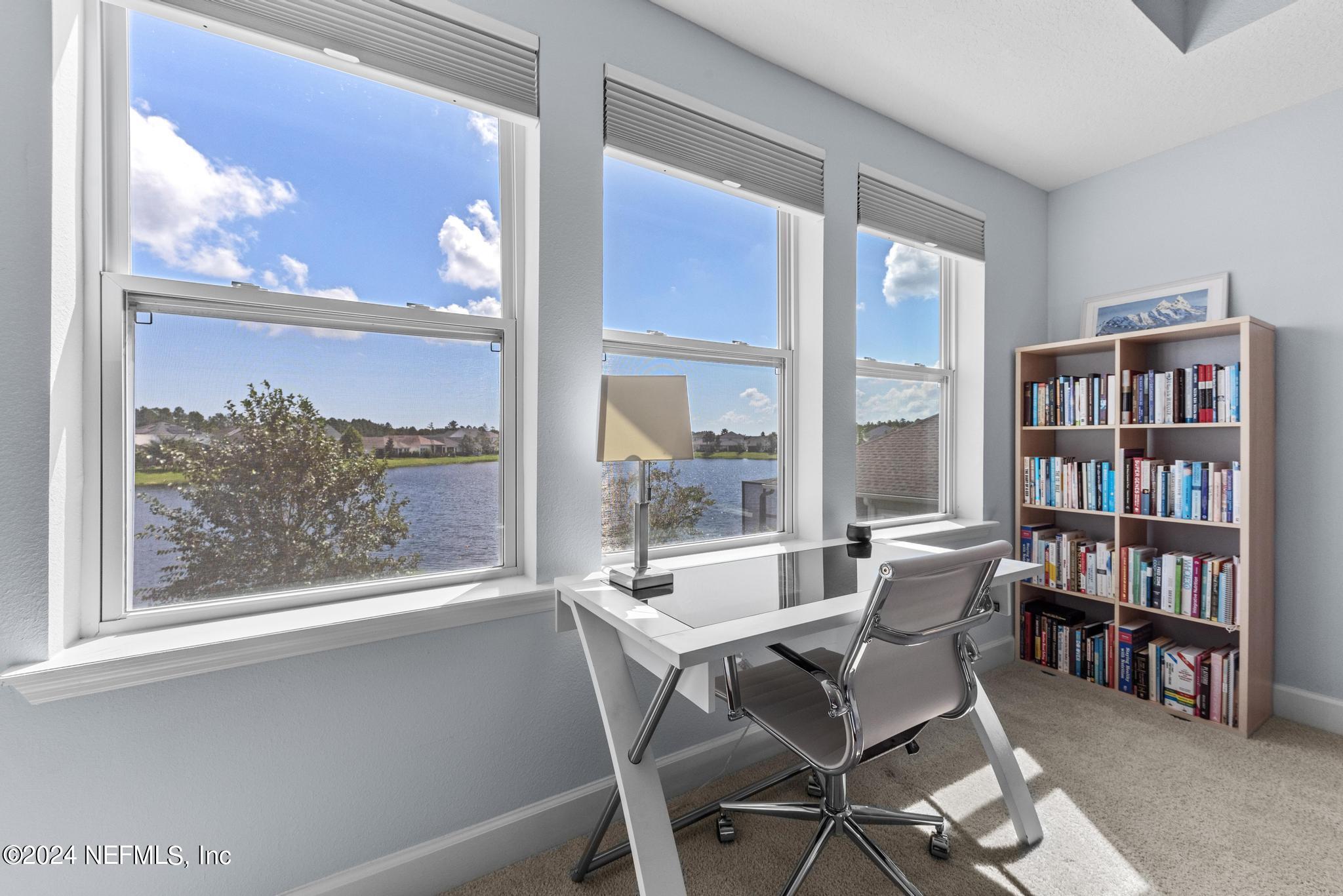 393 VISTA LAKE Circle