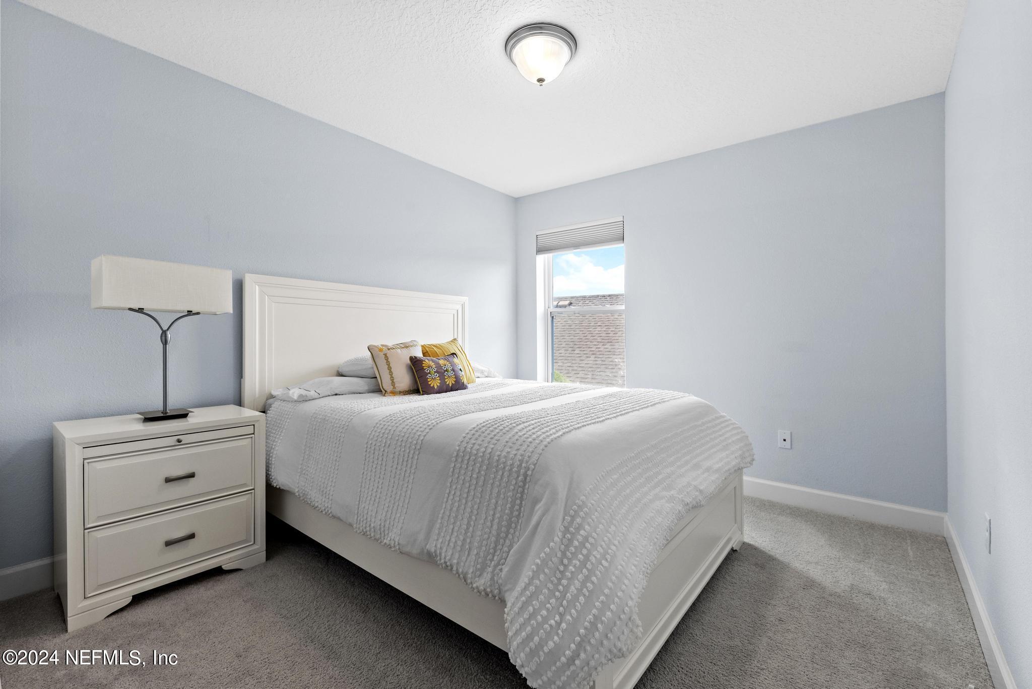 393 VISTA LAKE Circle