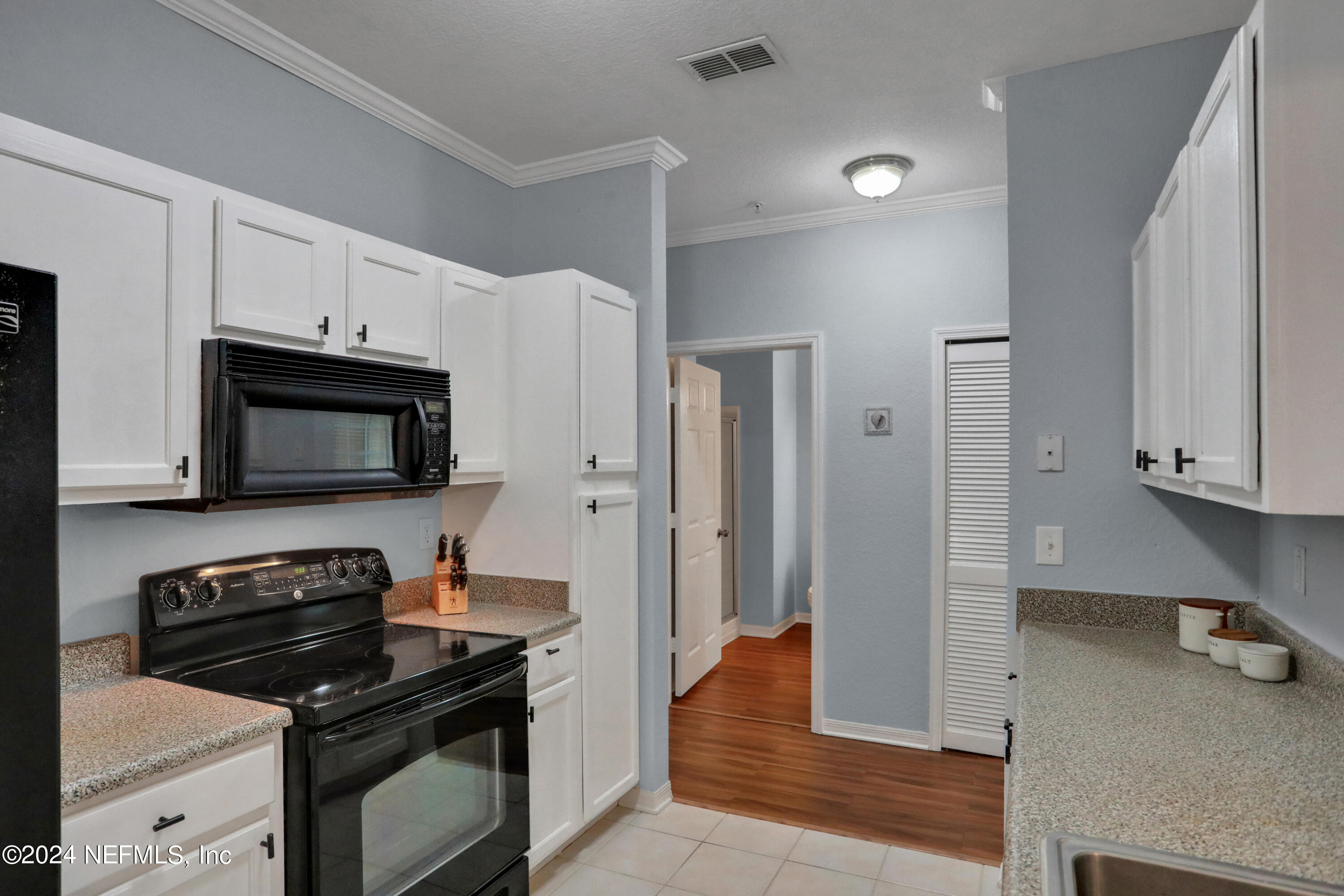 7800 POINT MEADOWS Drive, 1111