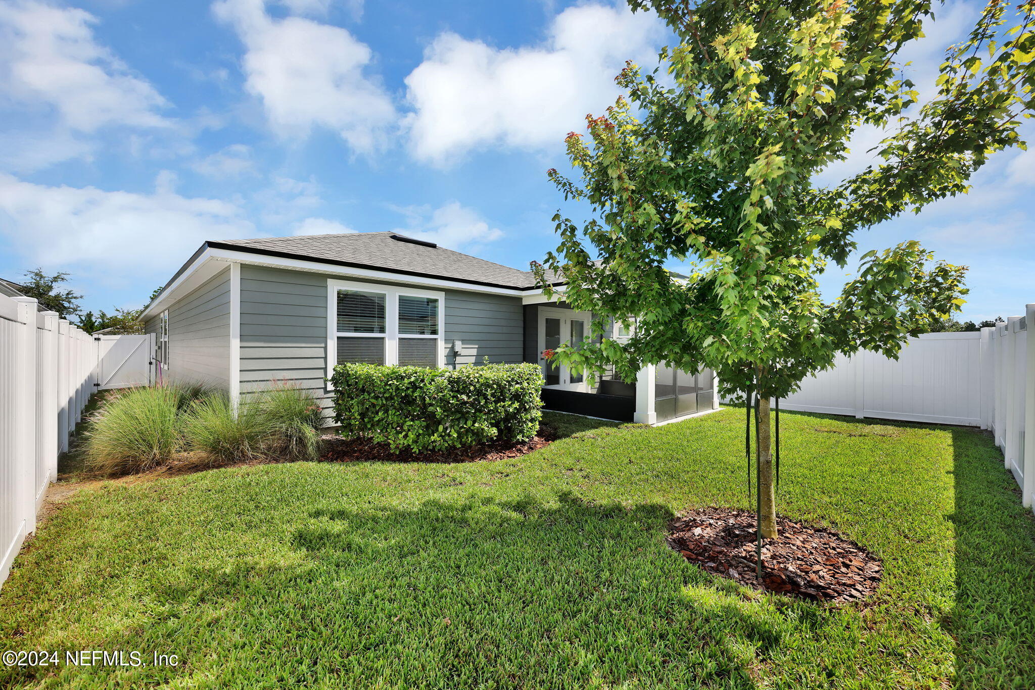 13148 HOLSINGER Boulevard