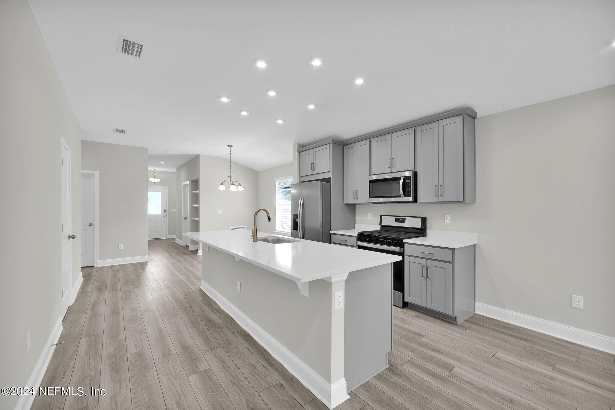 13148 HOLSINGER Boulevard