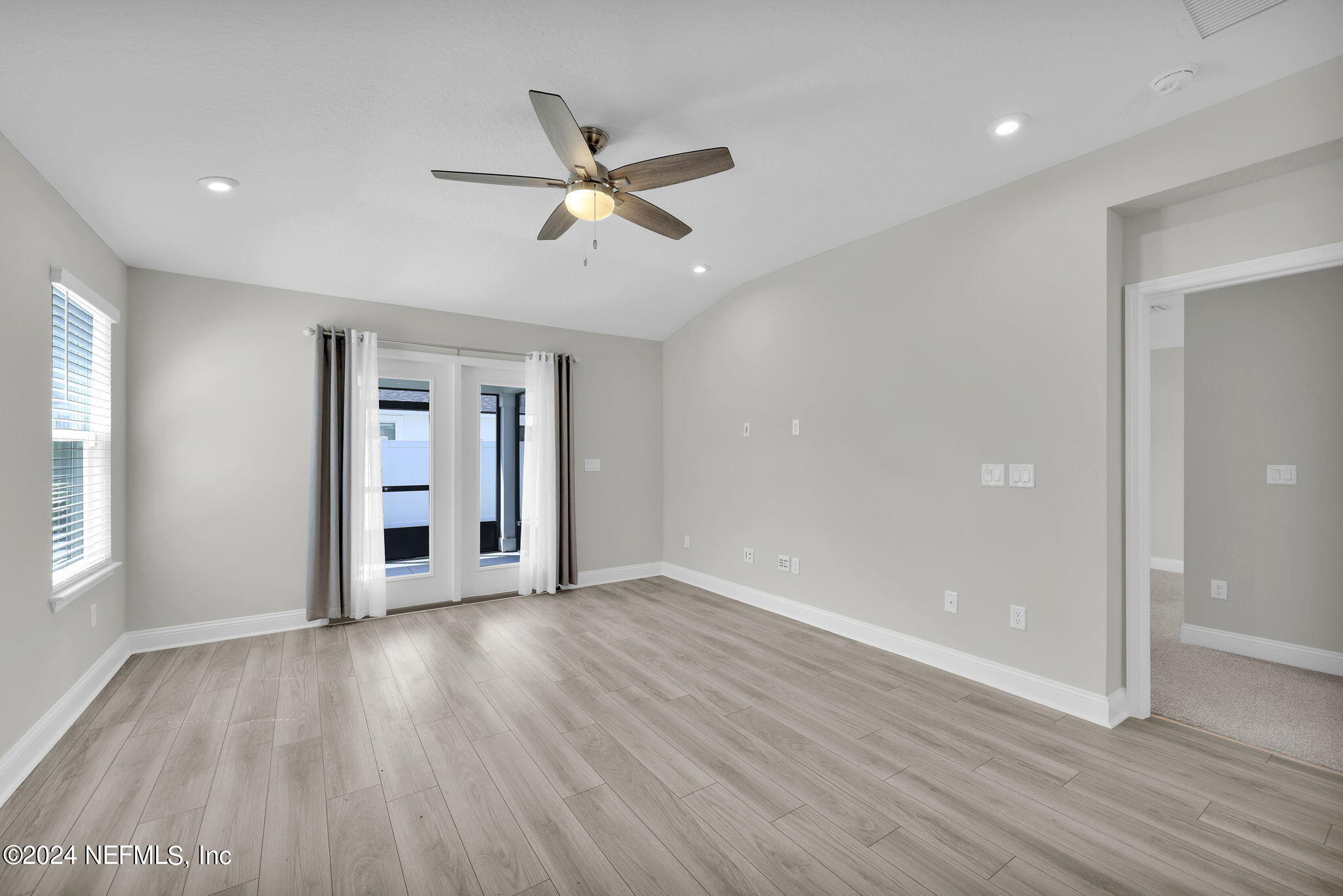 13148 HOLSINGER Boulevard