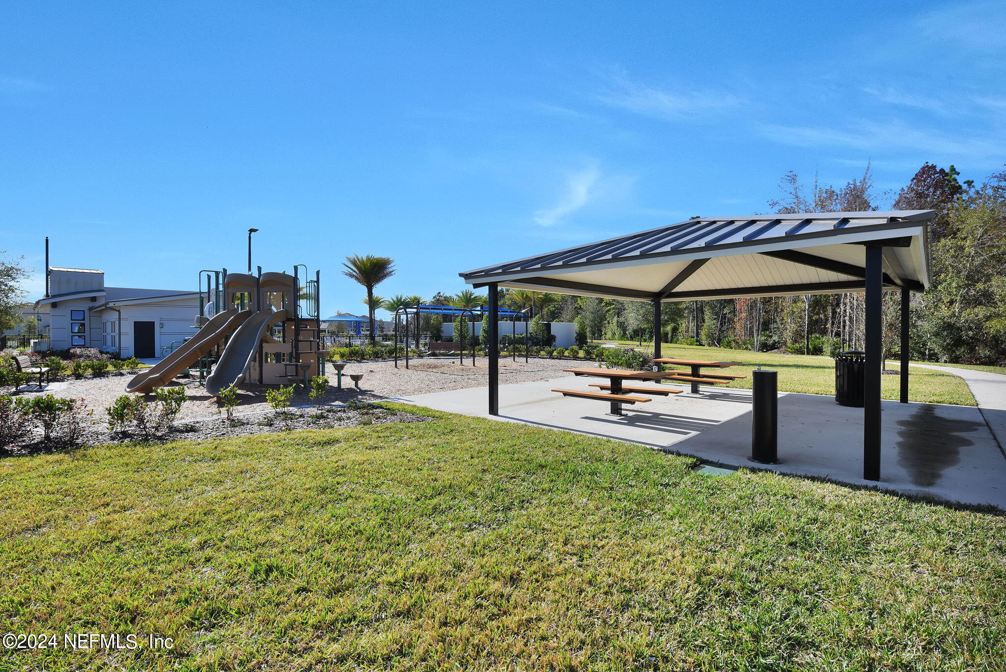 13148 HOLSINGER Boulevard