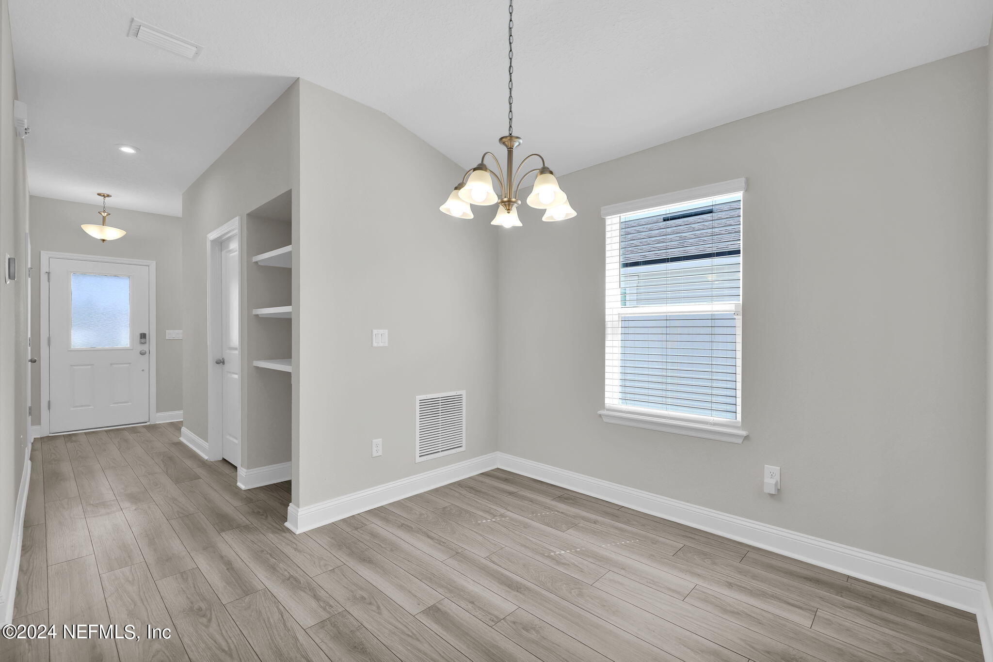 13148 HOLSINGER Boulevard