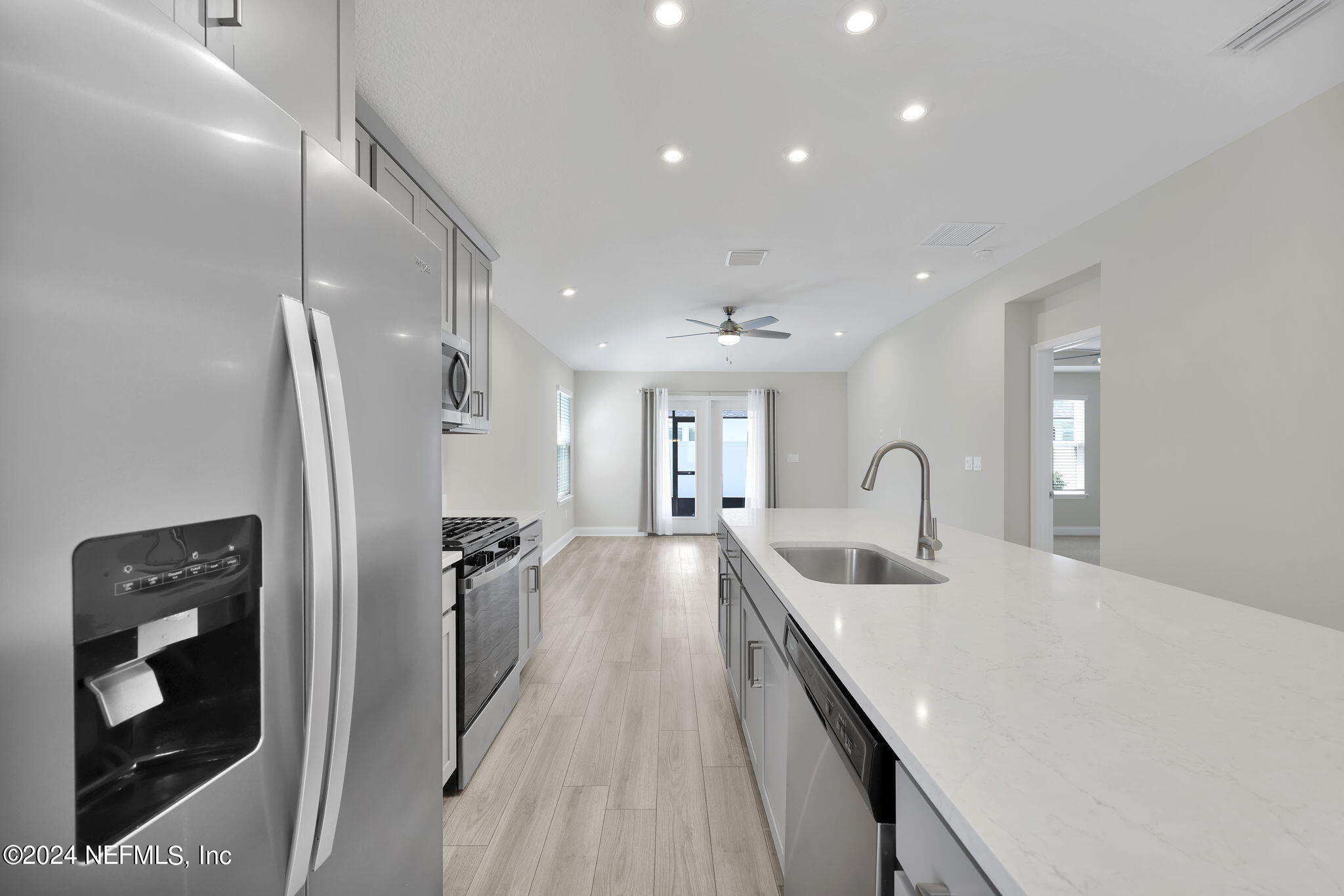 13148 HOLSINGER Boulevard