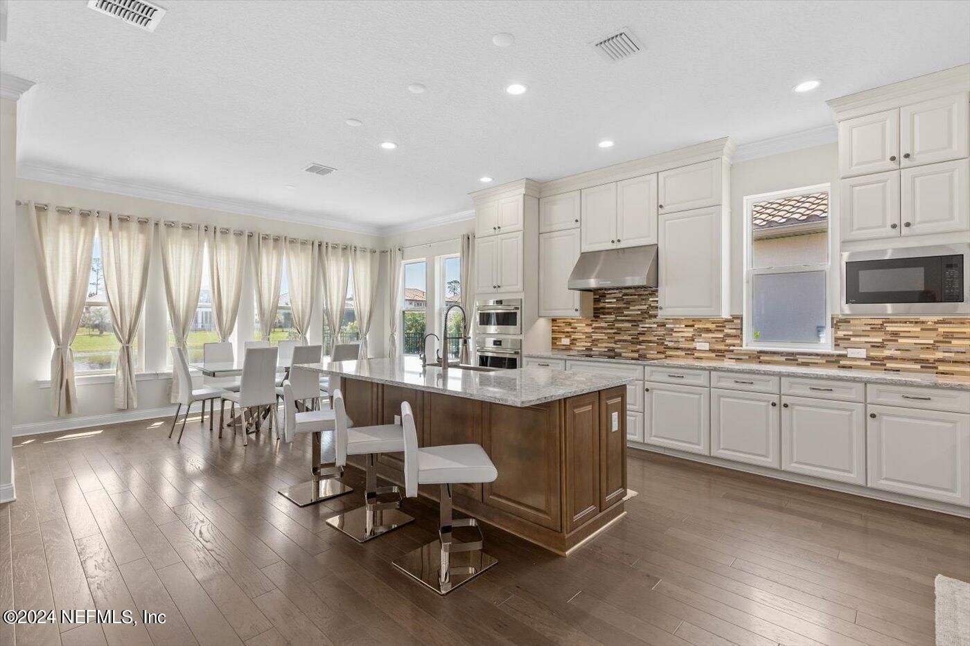 2646 CASSIA Lane