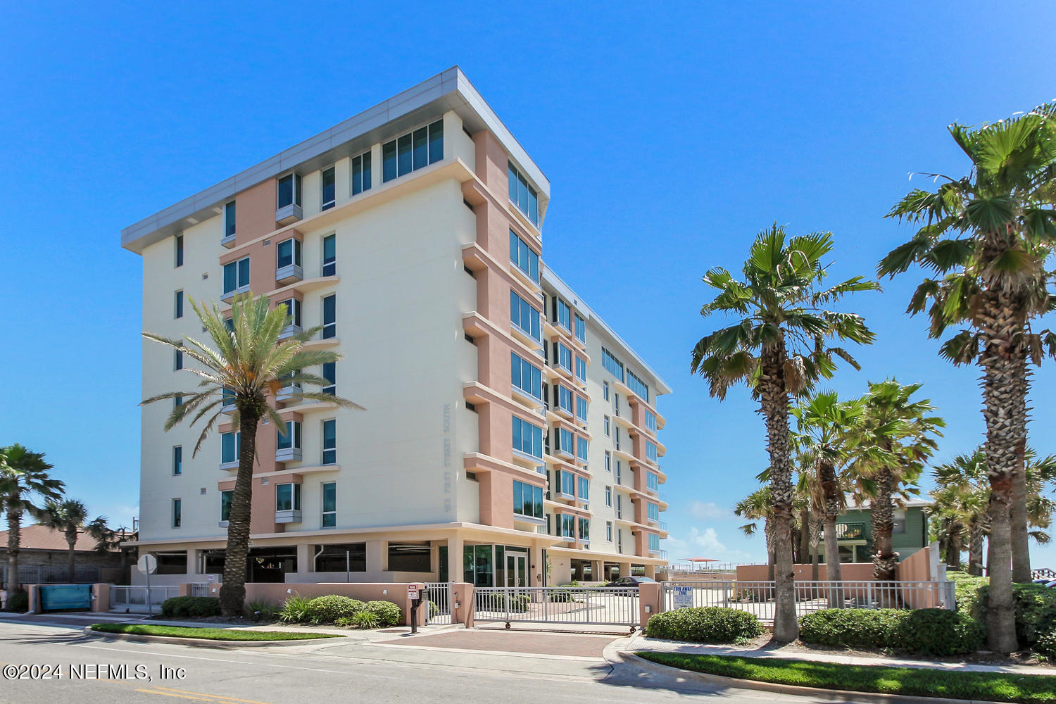 123 S 1ST Street, 701