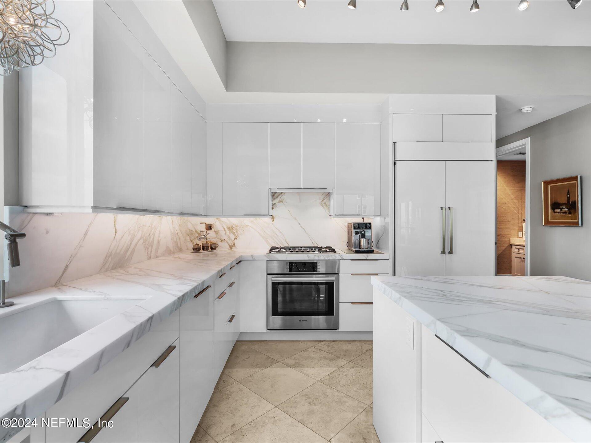 123 S 1ST Street, 701